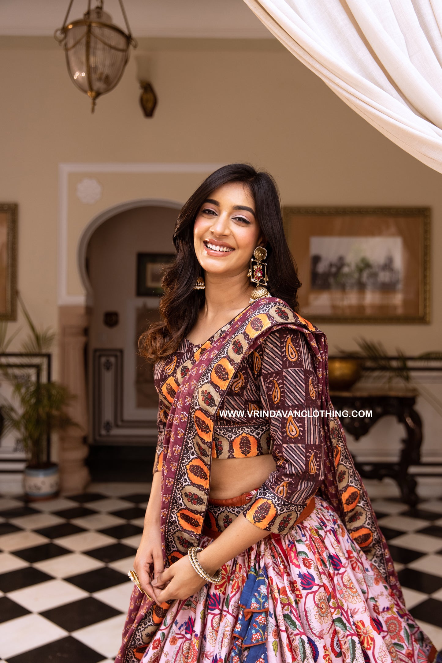 NALINI - Gopi Skirt Set.