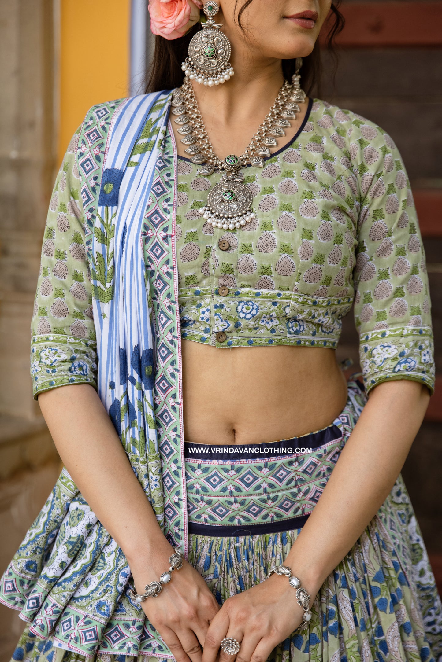 MANDALI PRIYA - Gopi skirt set.