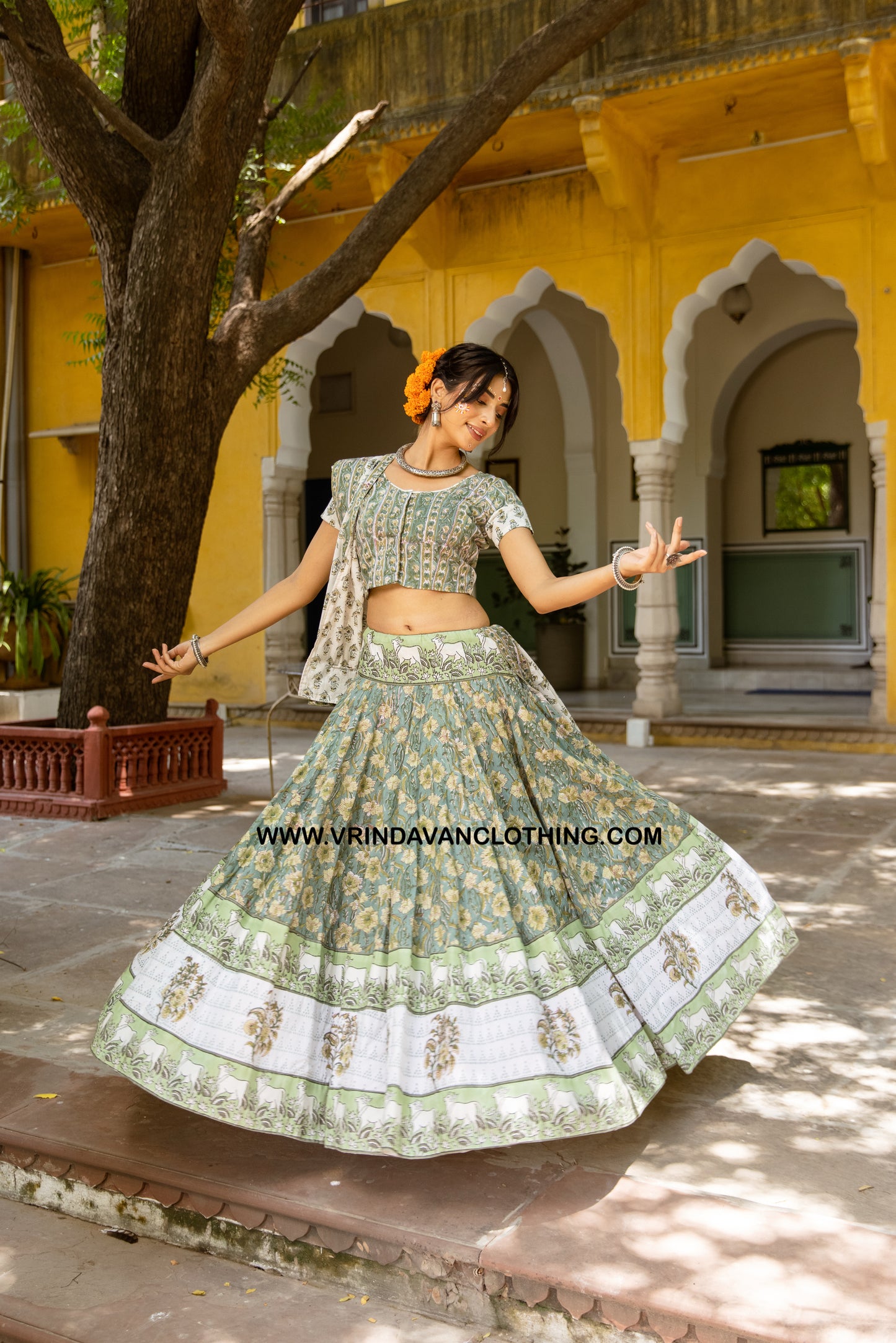 KANHA - Gopi skirt set.