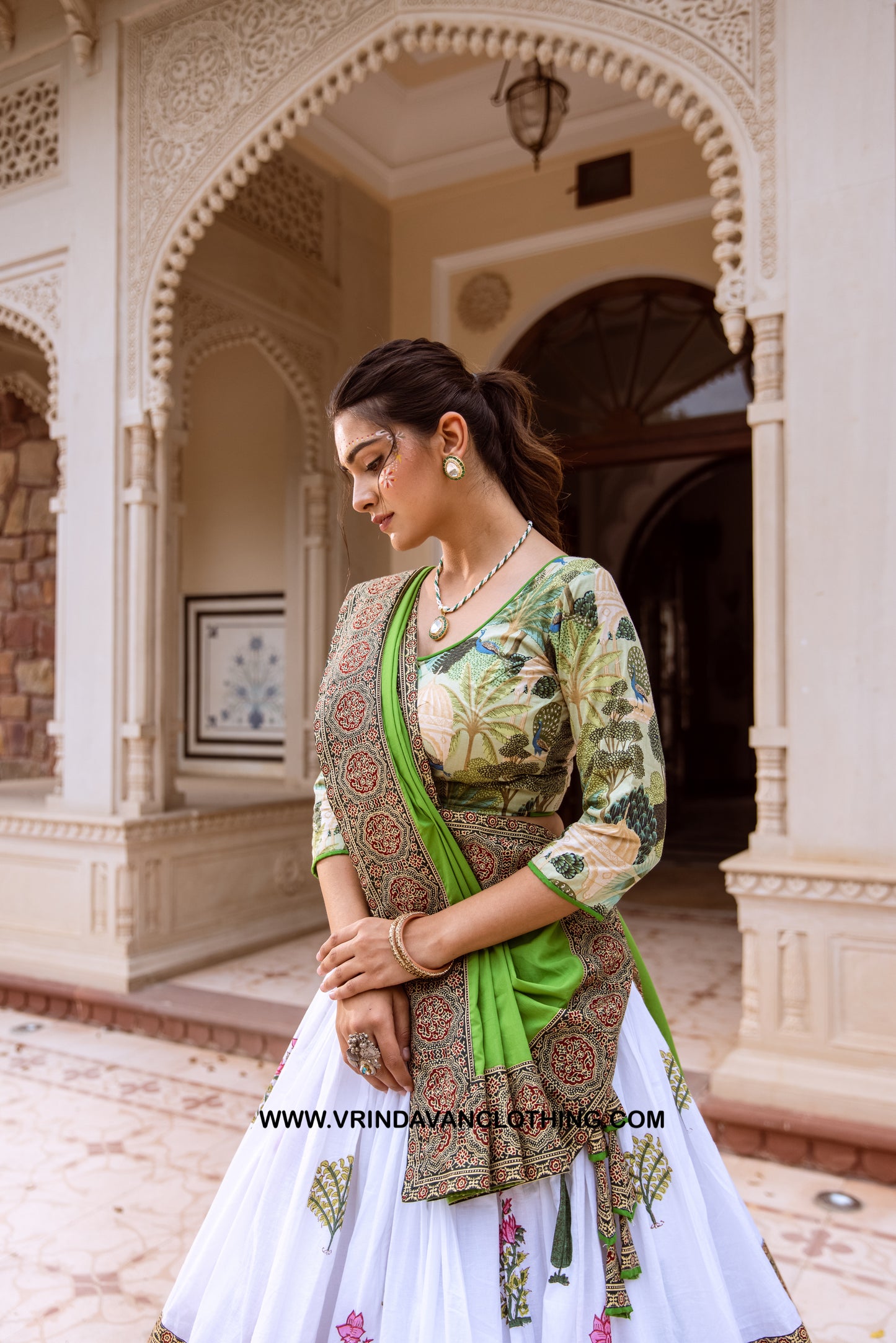 ISHITA- Gopi Skirt Set.