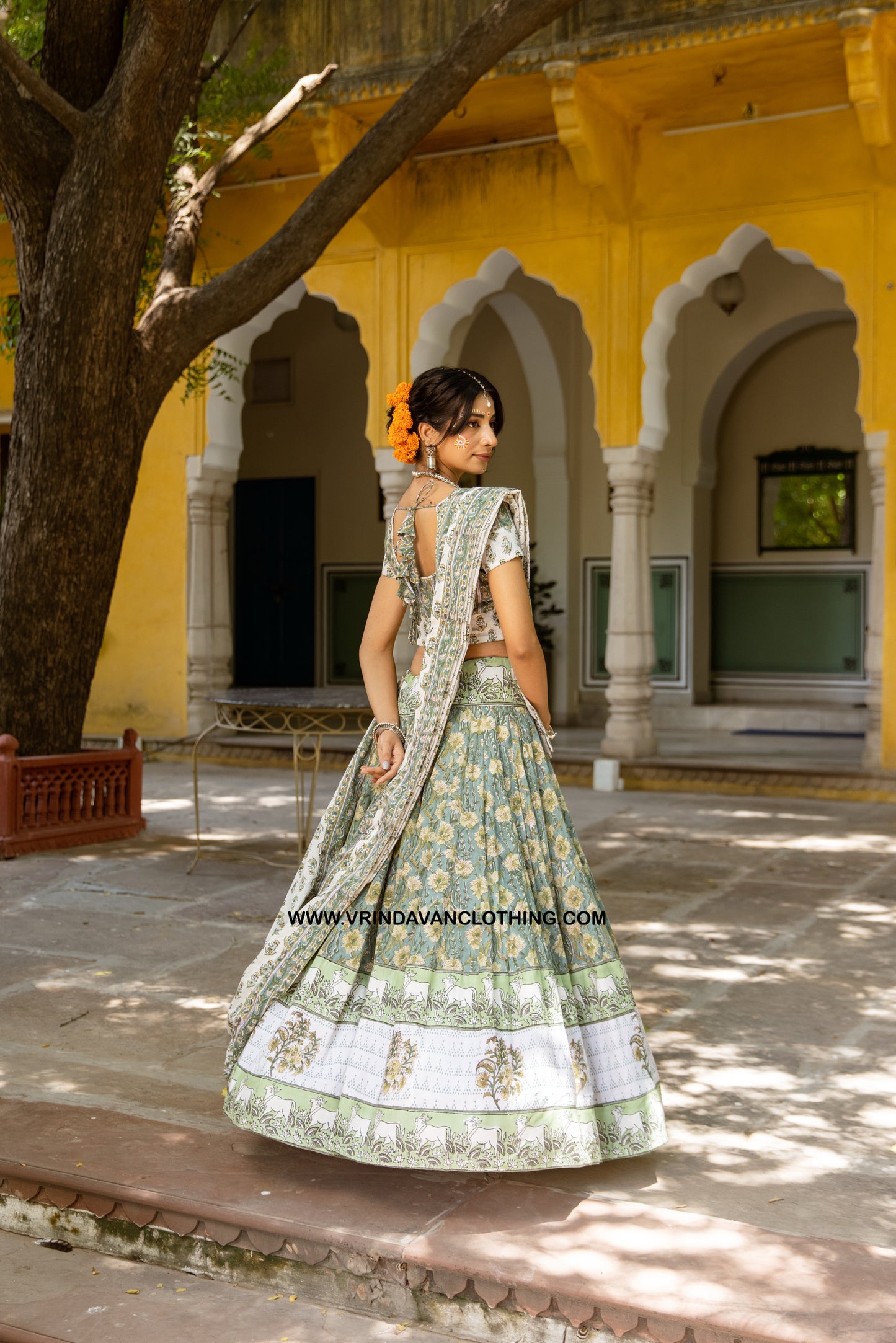 KANHA - Gopi skirt set.