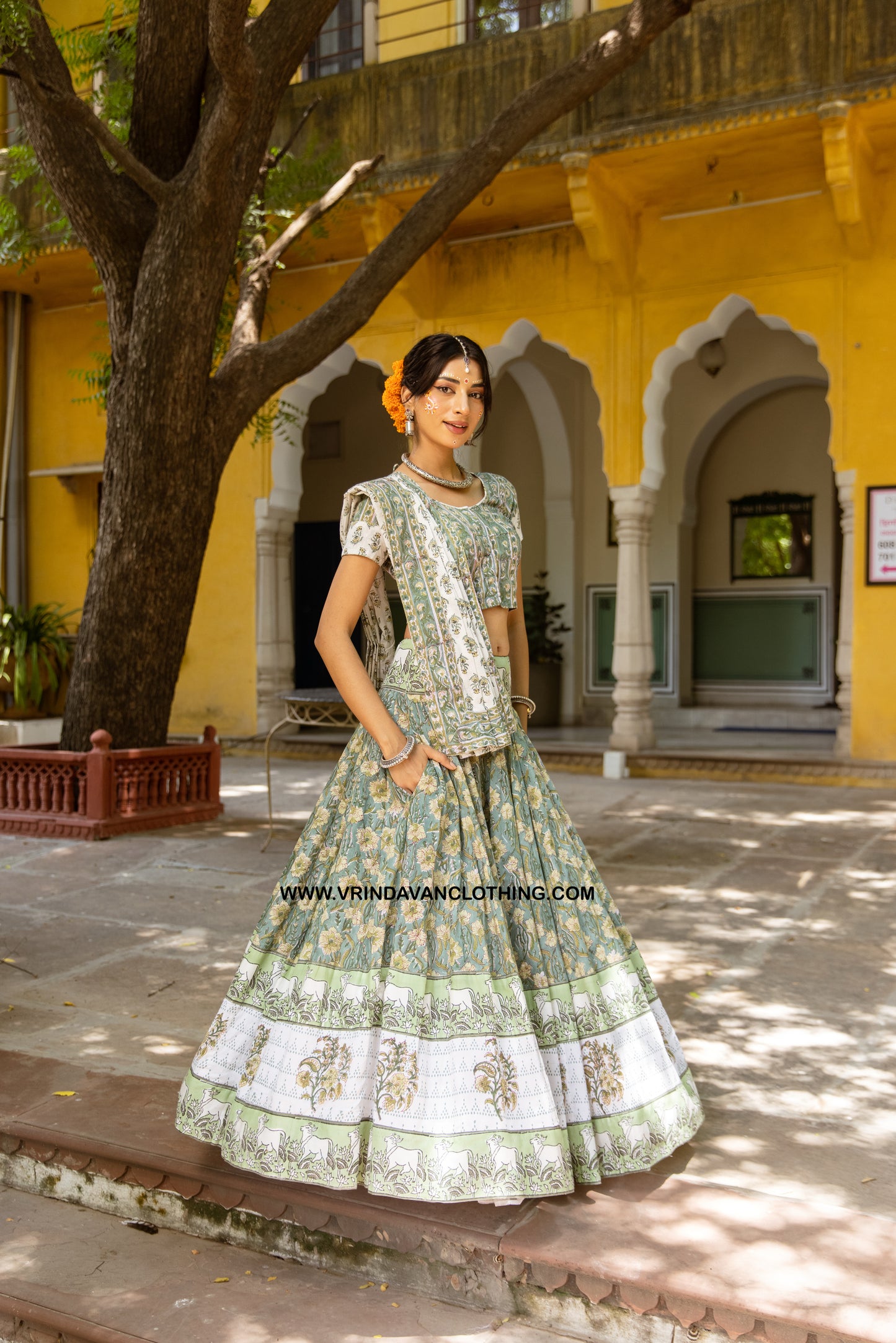 KANHA - Gopi skirt set.