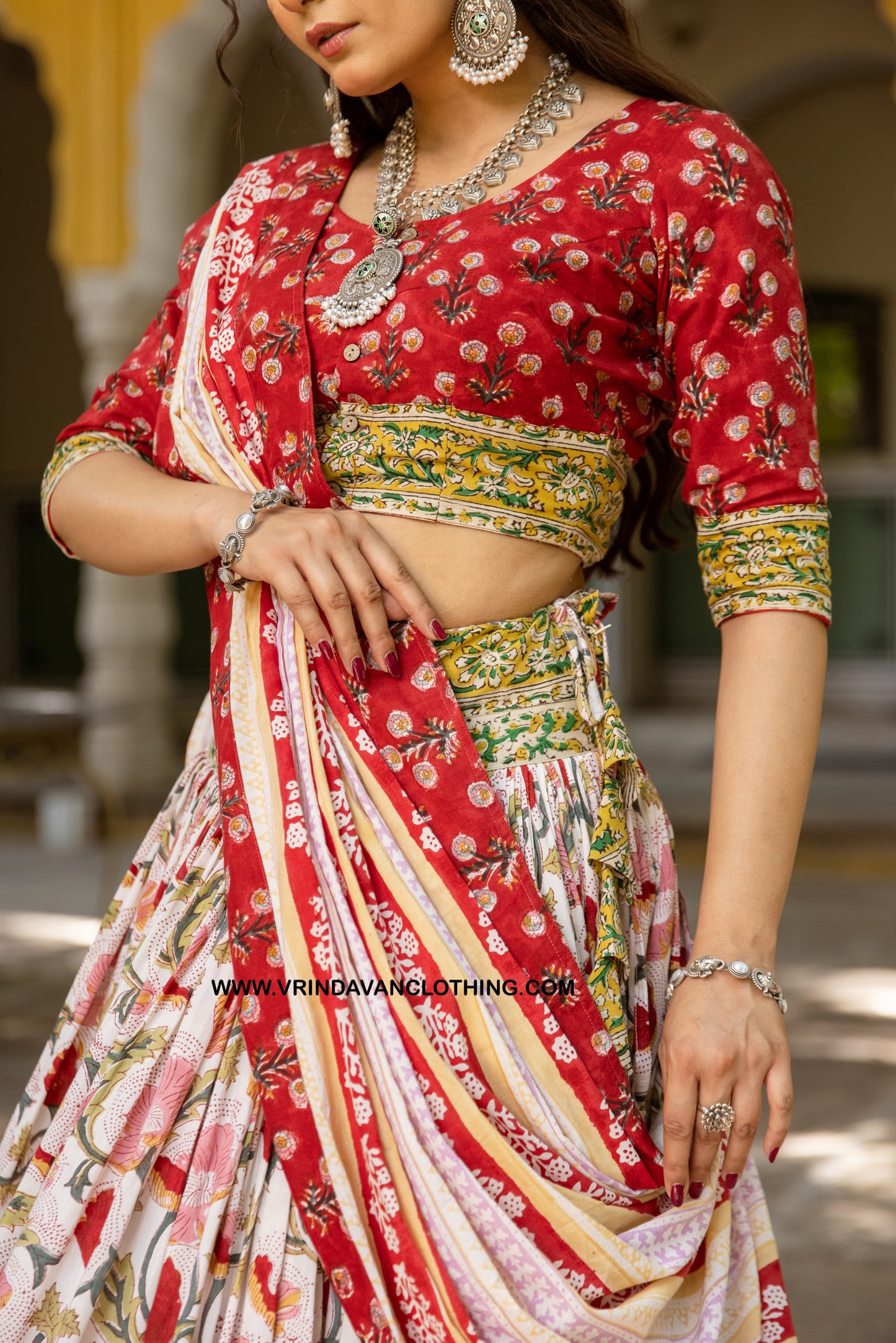 TARANGINI - Gopi skirt set.