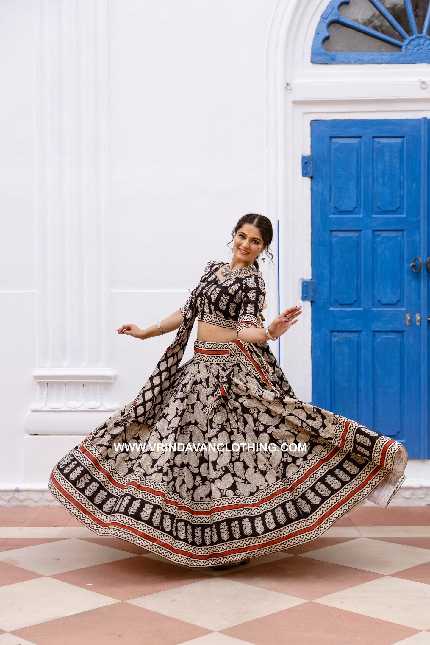 LOKESHWARI - Gopi skirt set.