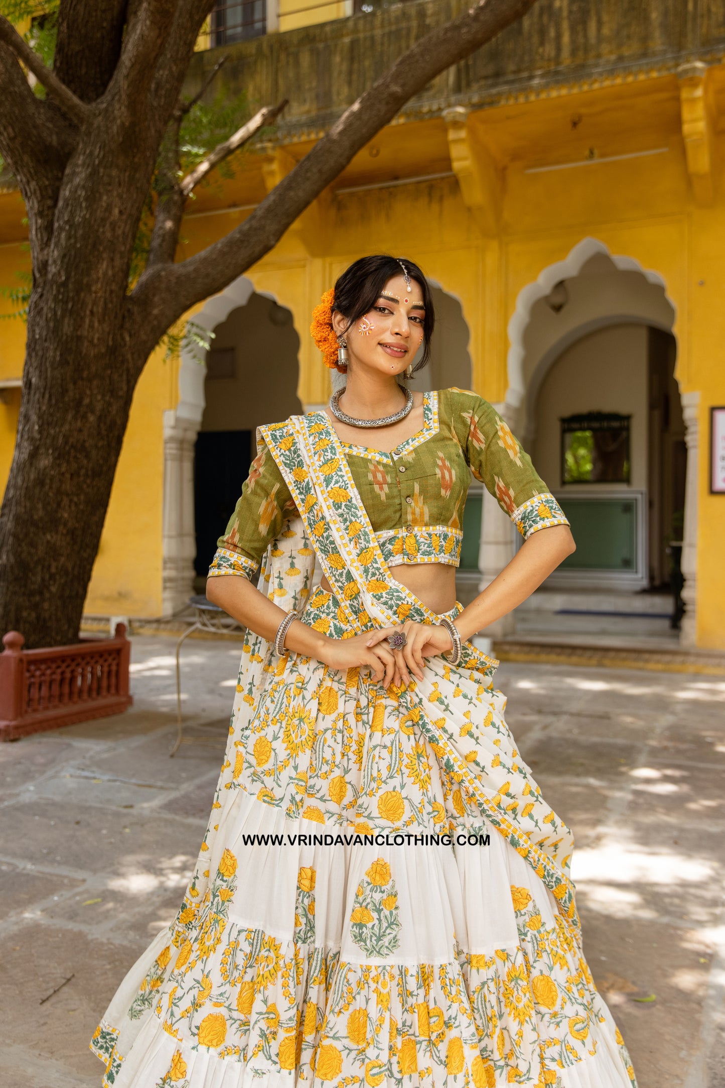 DAISY - Gopi Skirt set.
