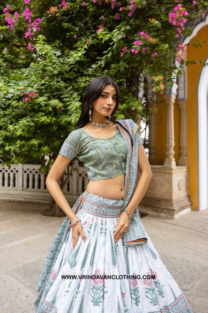 GANGA - Gopi skirt set.