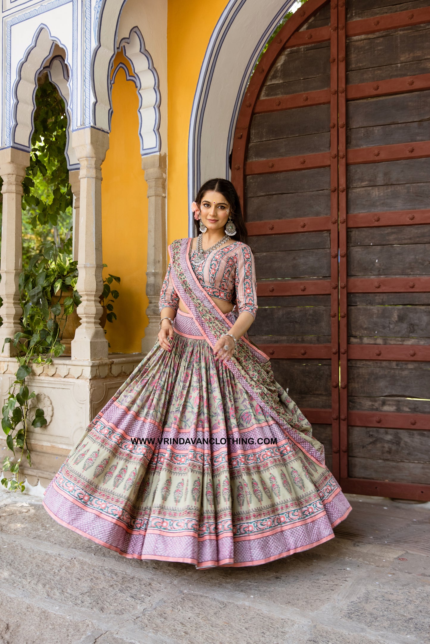 ARADHIKA - Gopi skirt set.