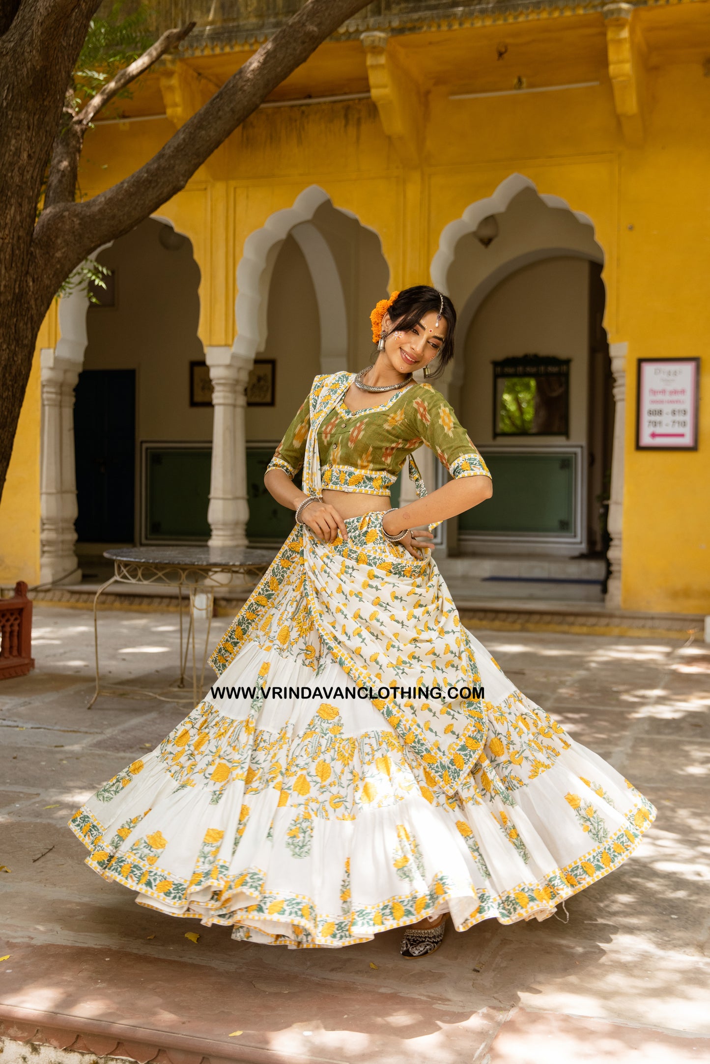 DAISY - Gopi Skirt set.