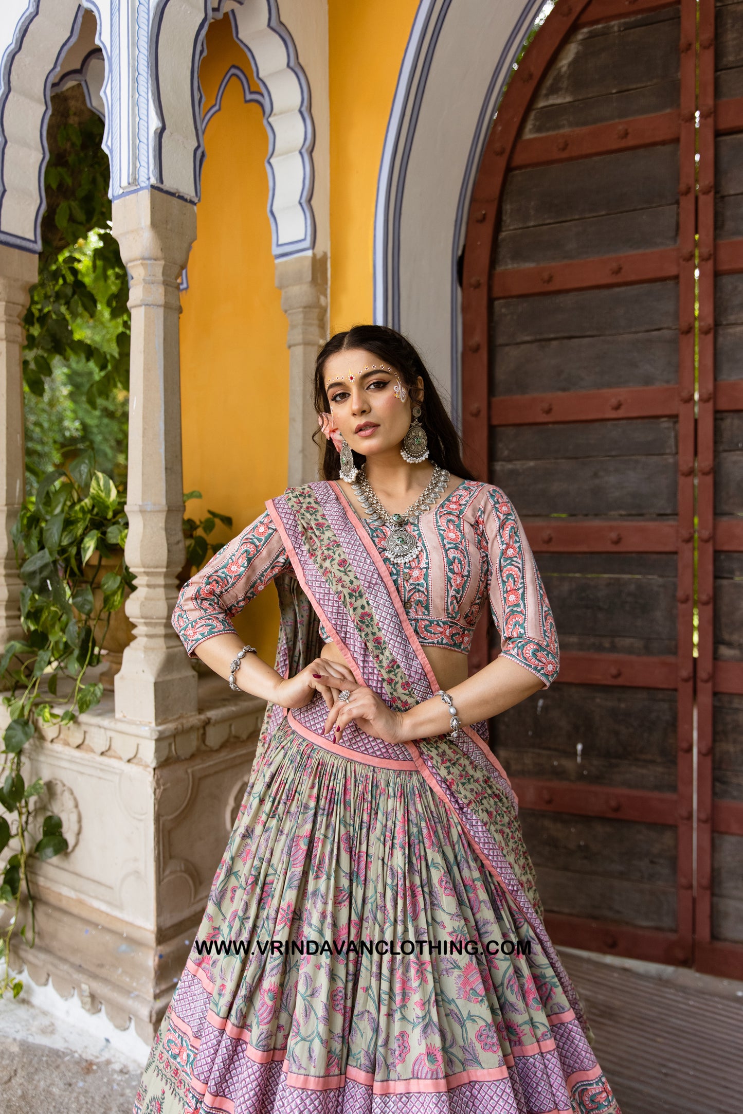 ARADHIKA - Gopi skirt set.