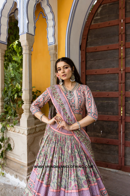 ARADHIKA - Gopi skirt set.