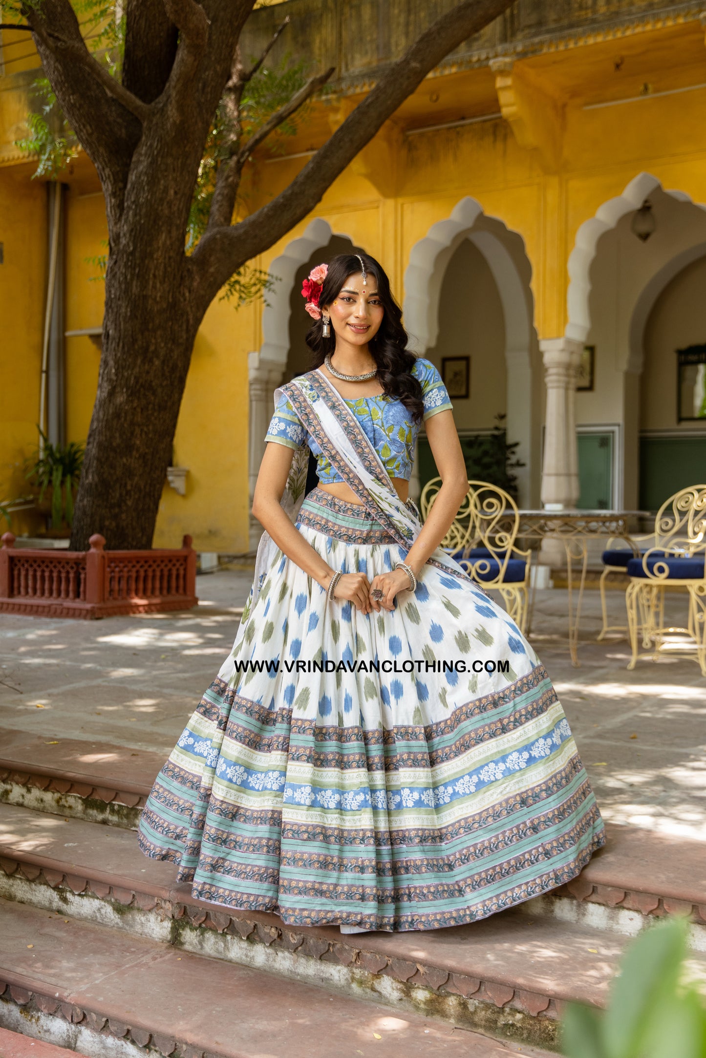 VRAJA LEELA - Gopi skirt set.