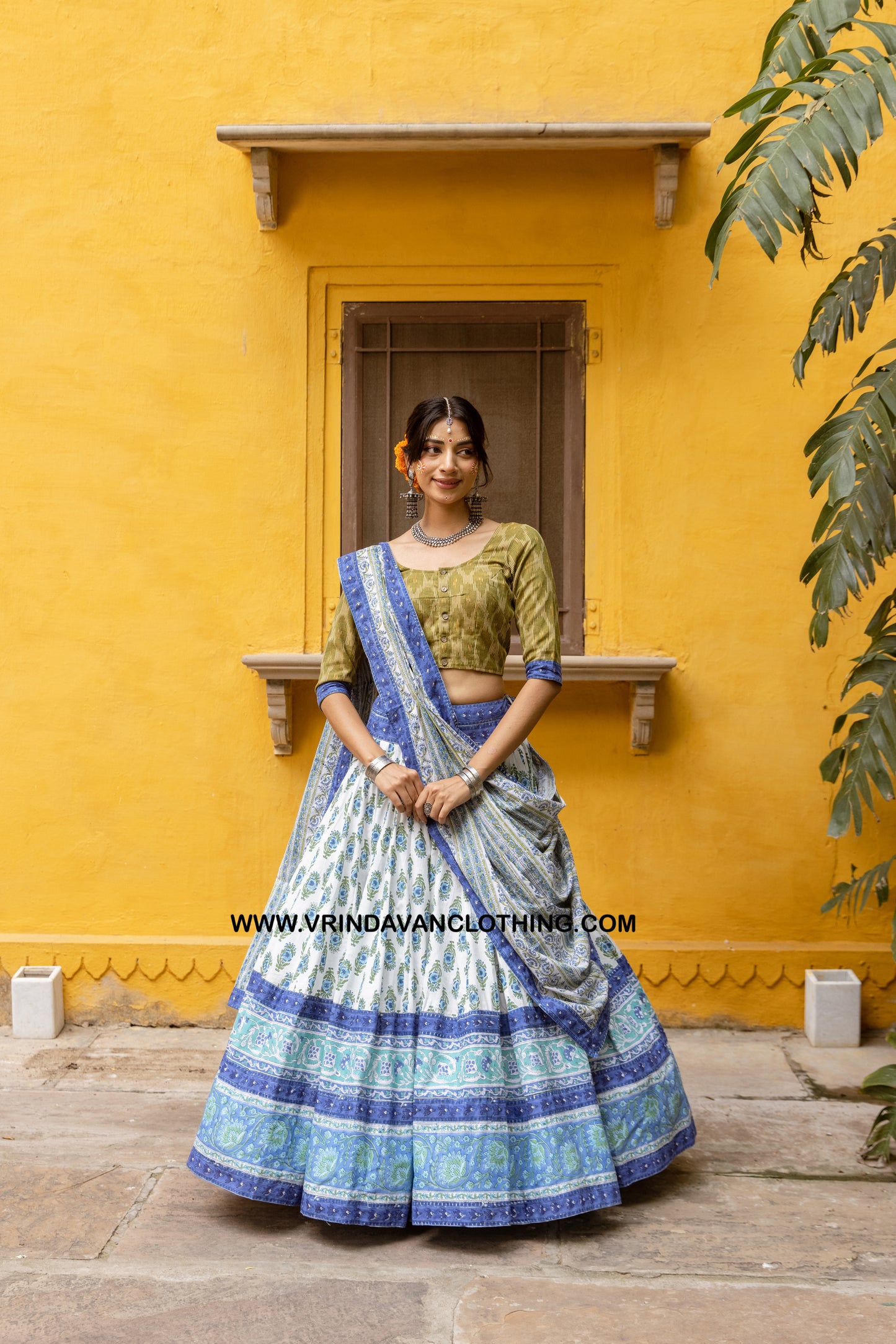 DHYANA - Gopi skirt set.
