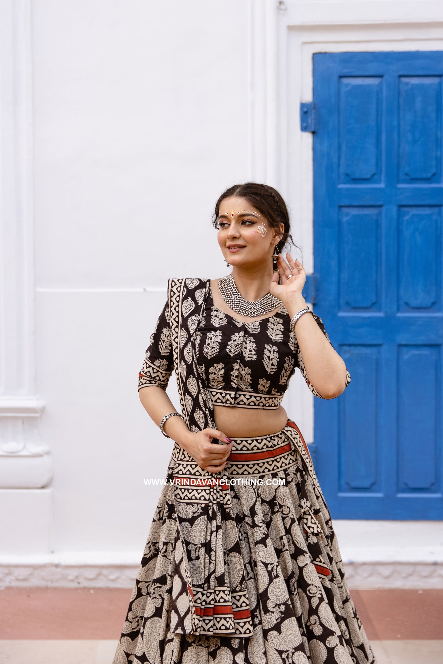 LOKESHWARI - Gopi skirt set.