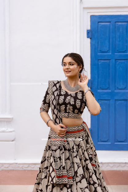 LOKESHWARI - Gopi skirt set.