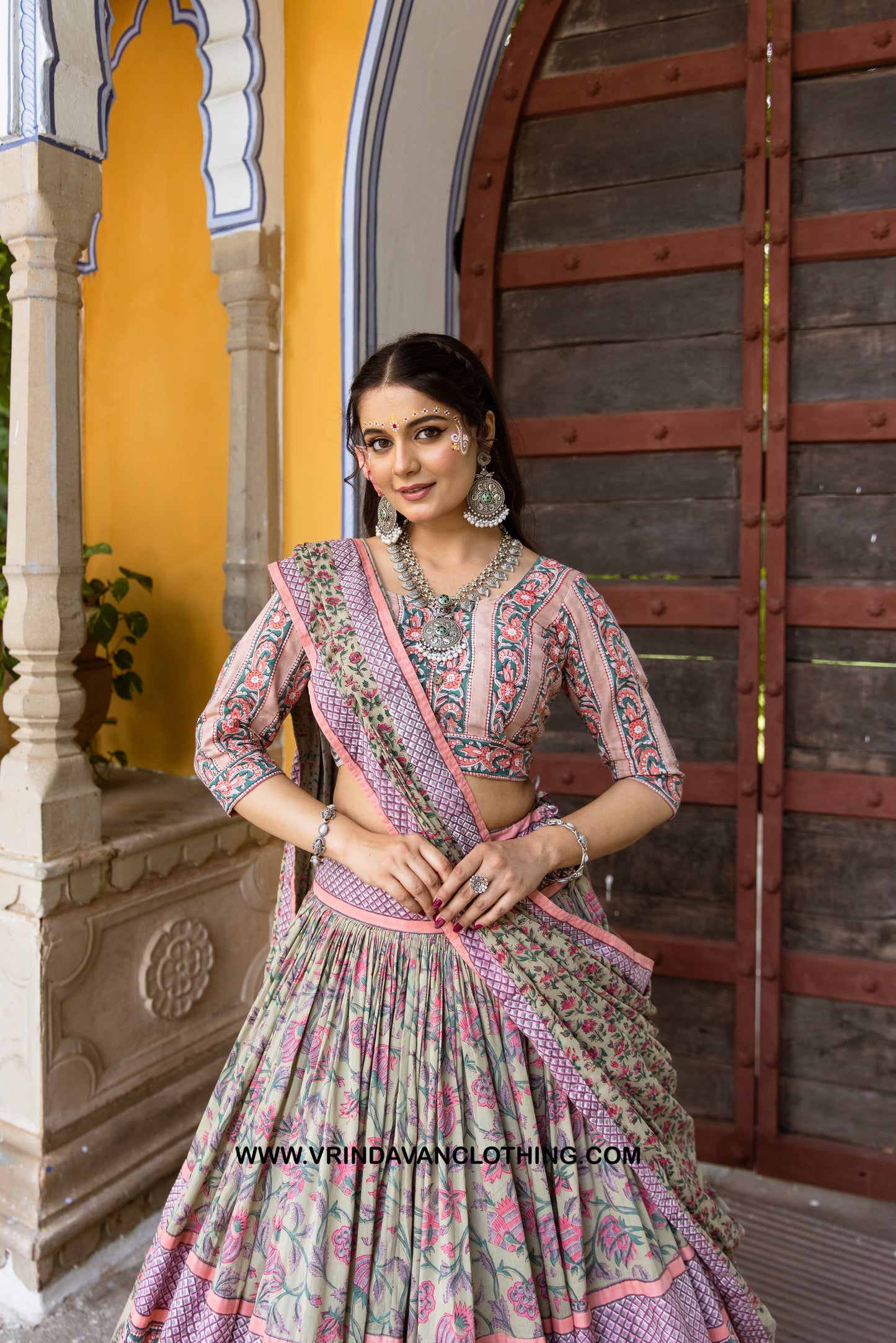 ARADHIKA - Gopi skirt set.