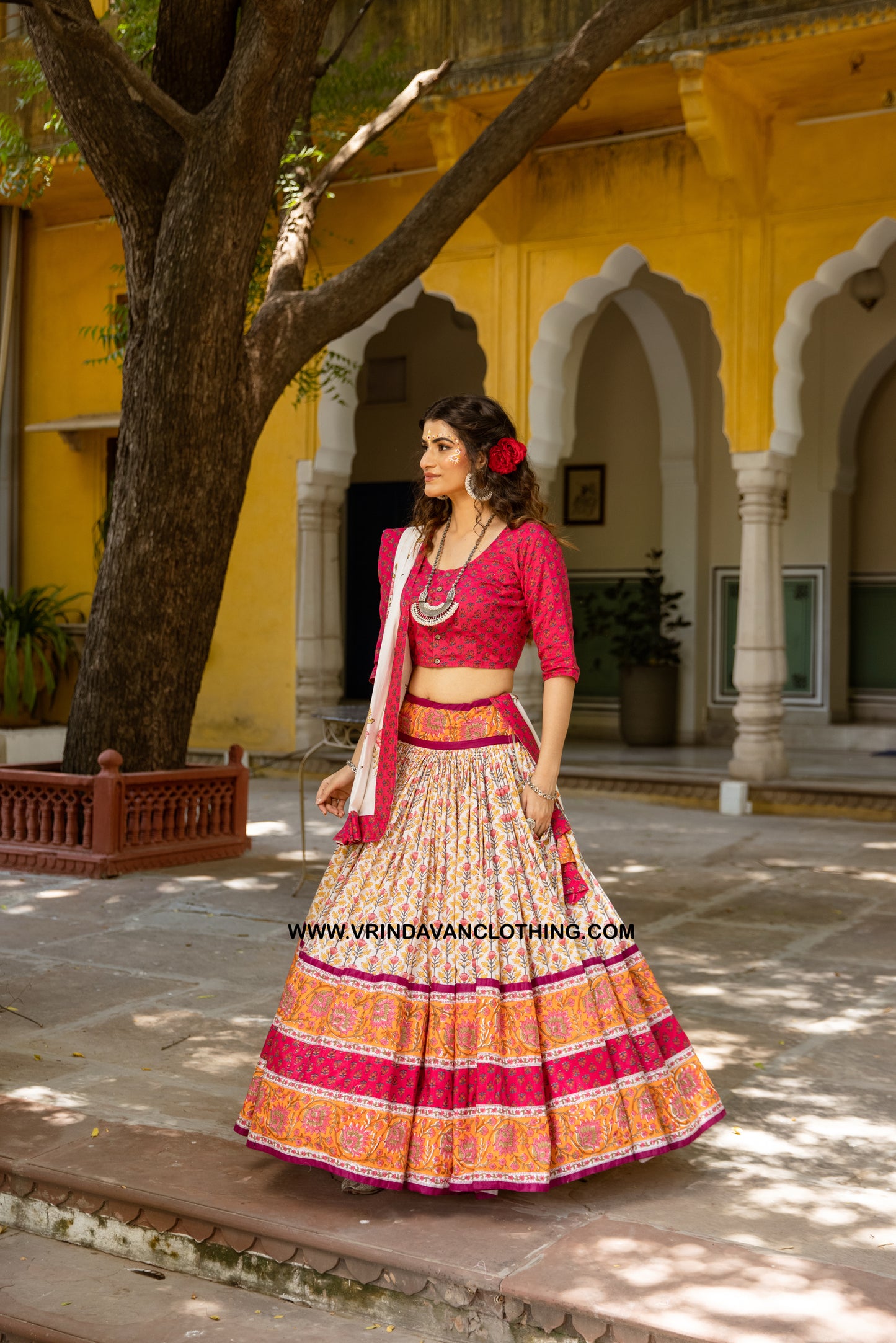 GOPAL - Gopi skirt set.