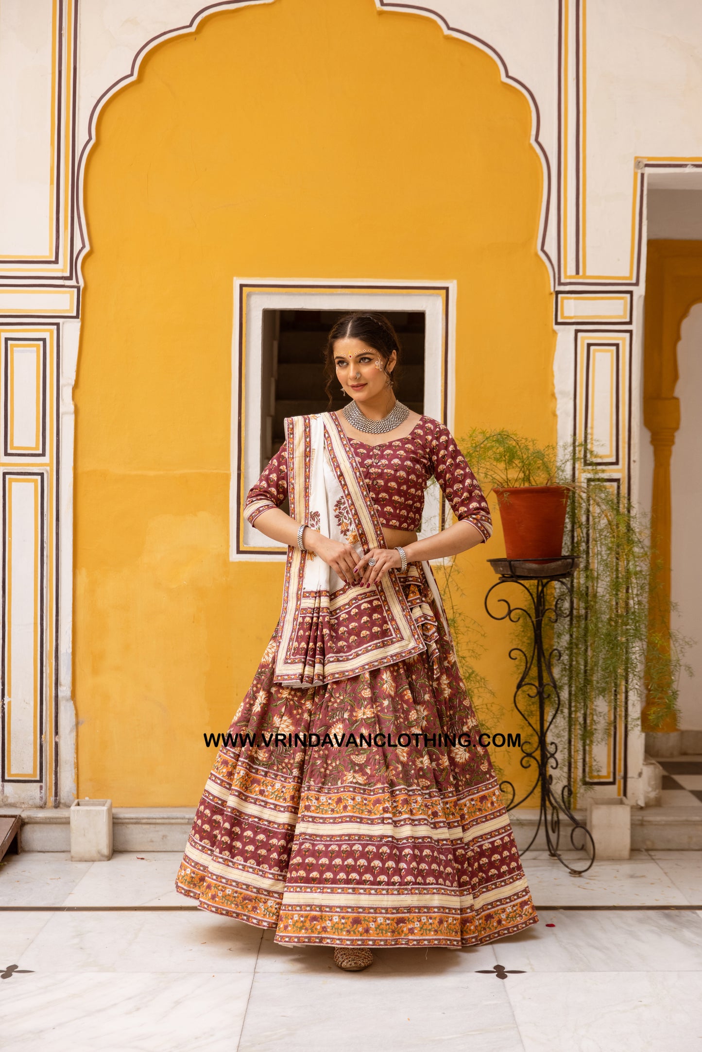 PRANASVI - Gopi skirt set.