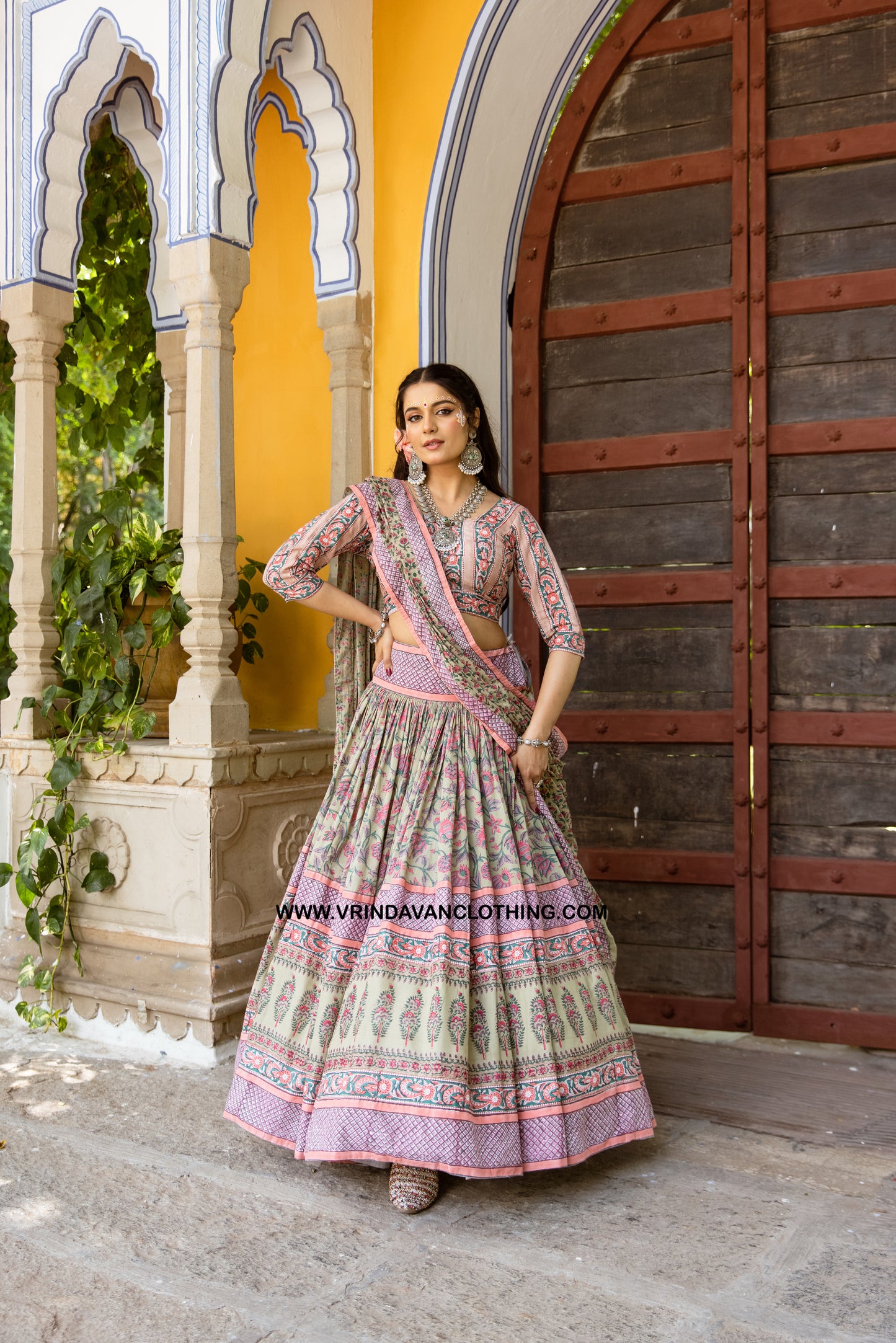 ARADHIKA - Gopi skirt set.