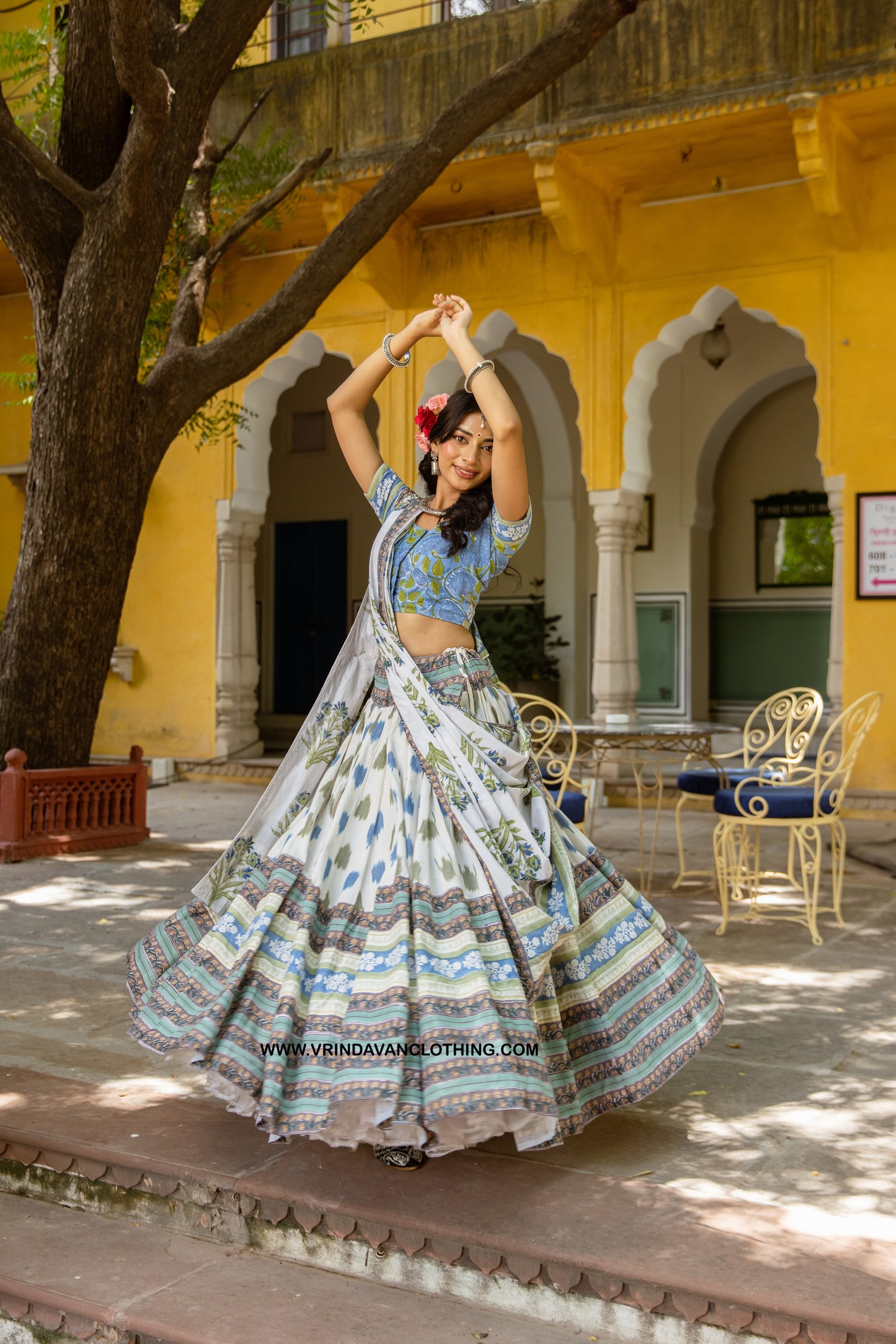 VRAJA LEELA - Gopi skirt set.