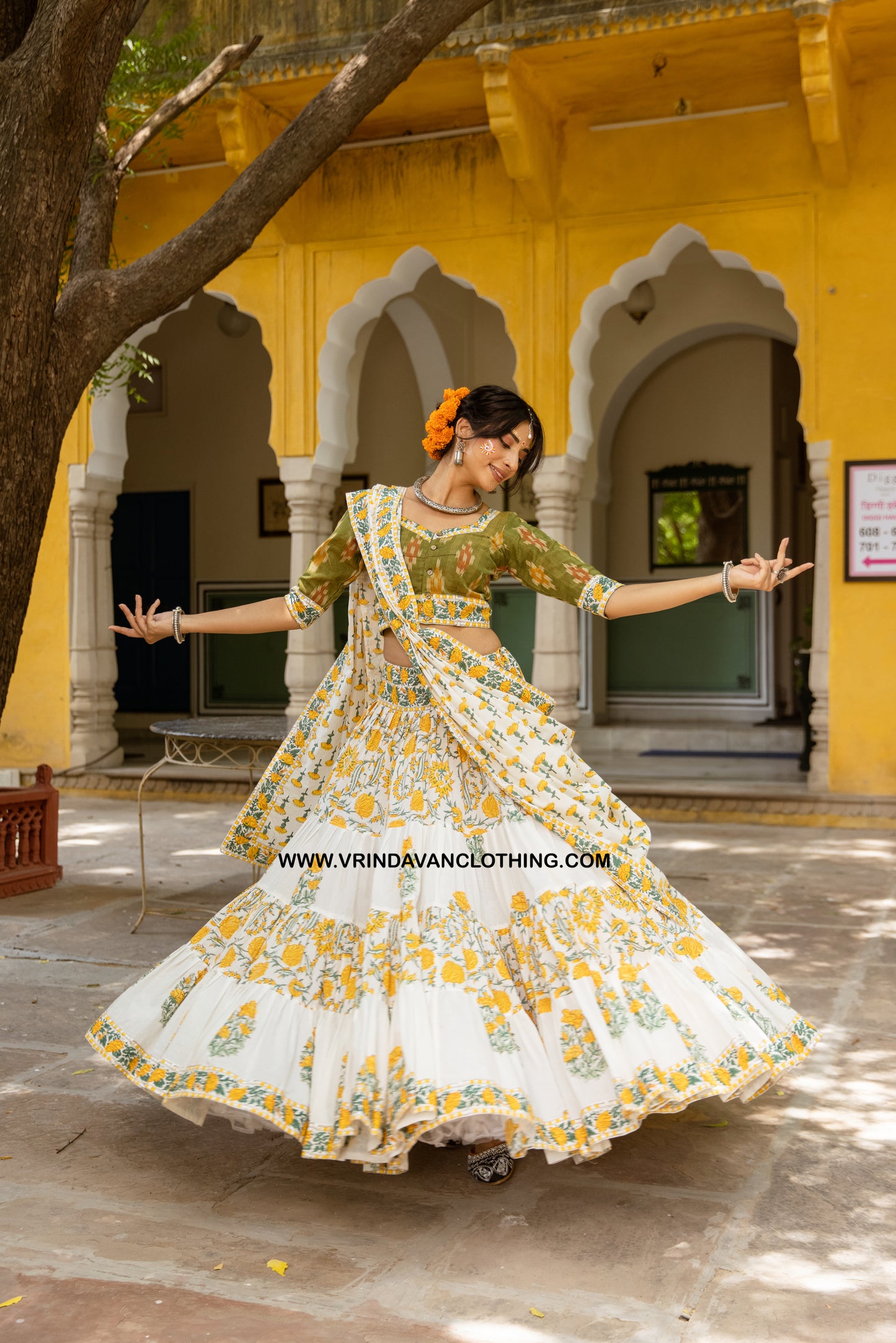 DAISY - Gopi Skirt set.