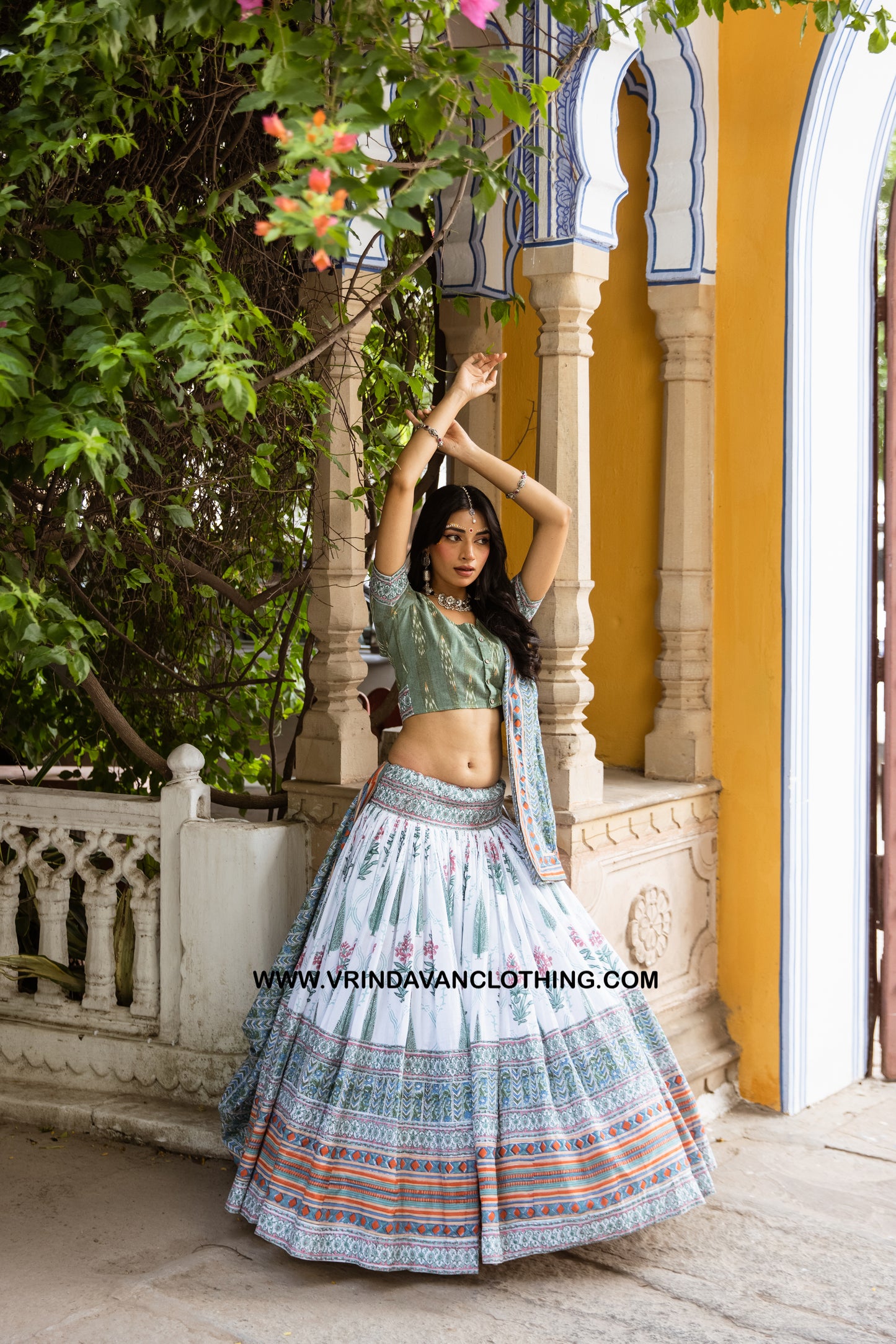 GANGA - Gopi skirt set.
