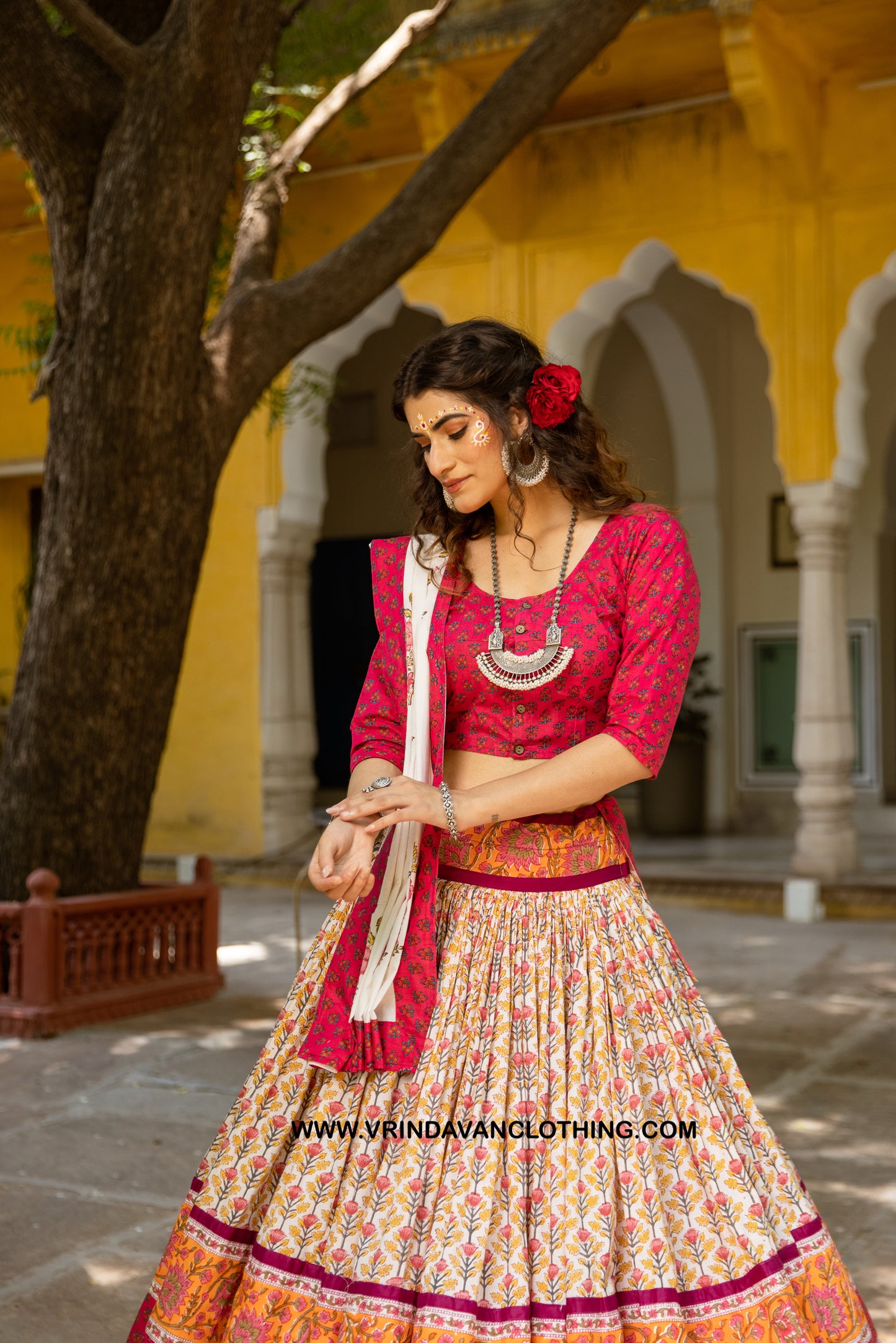 GOPAL - Gopi skirt set.