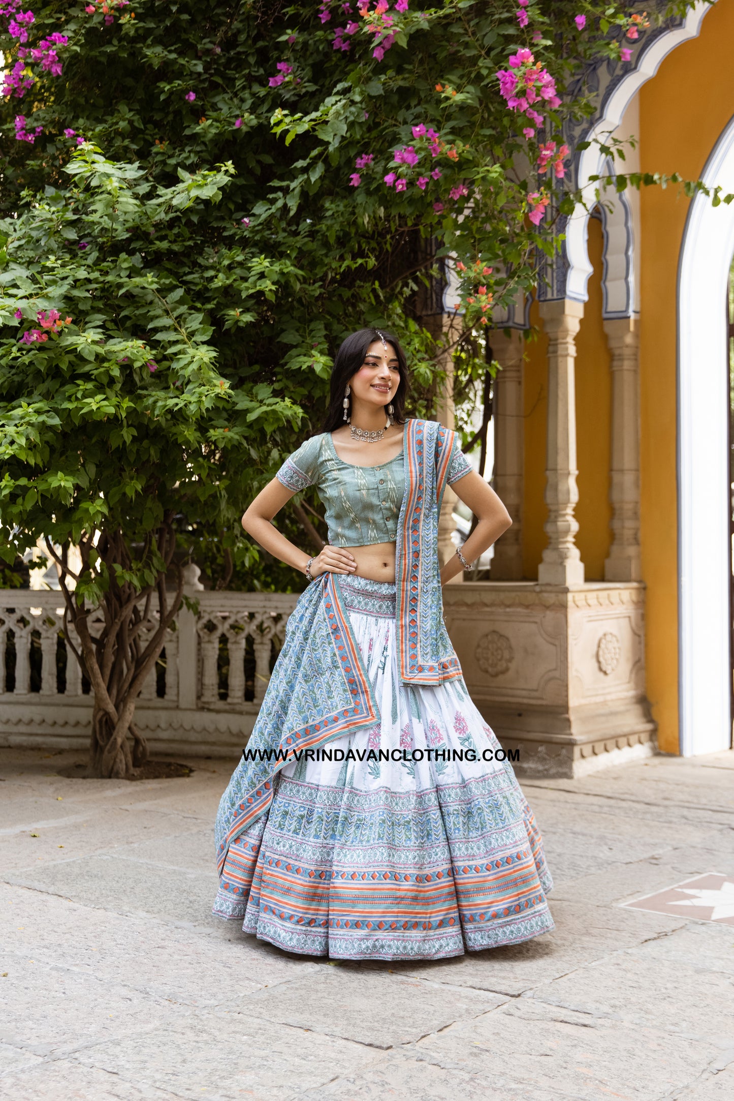 GANGA - Gopi skirt set.