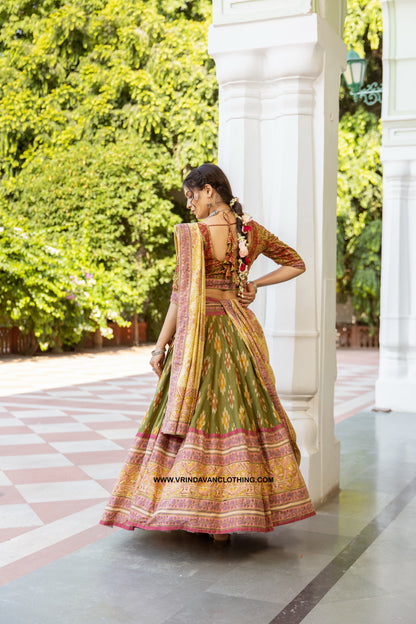 PITAMBARI - Gopi skirt set.