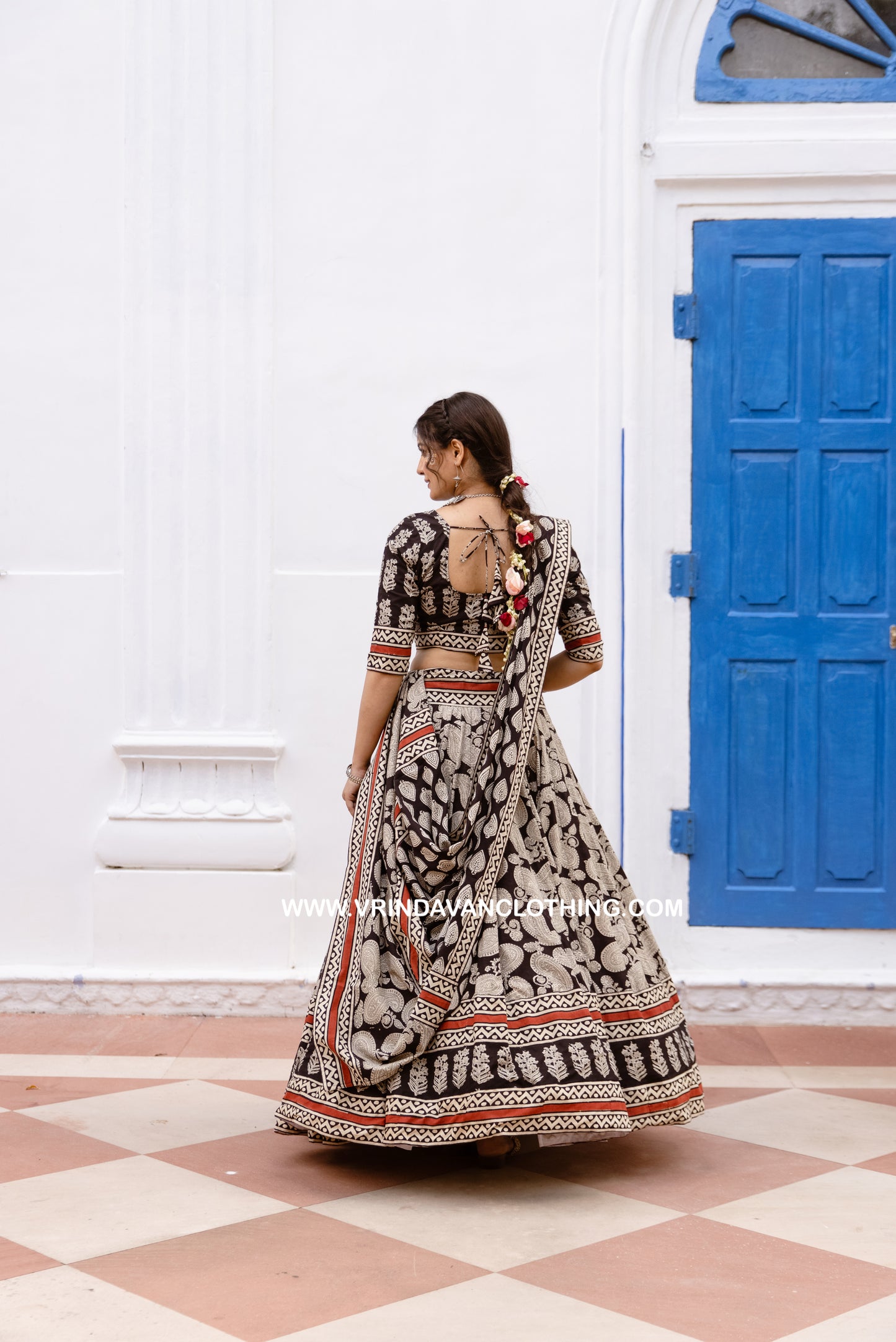 LOKESHWARI - Gopi skirt set.