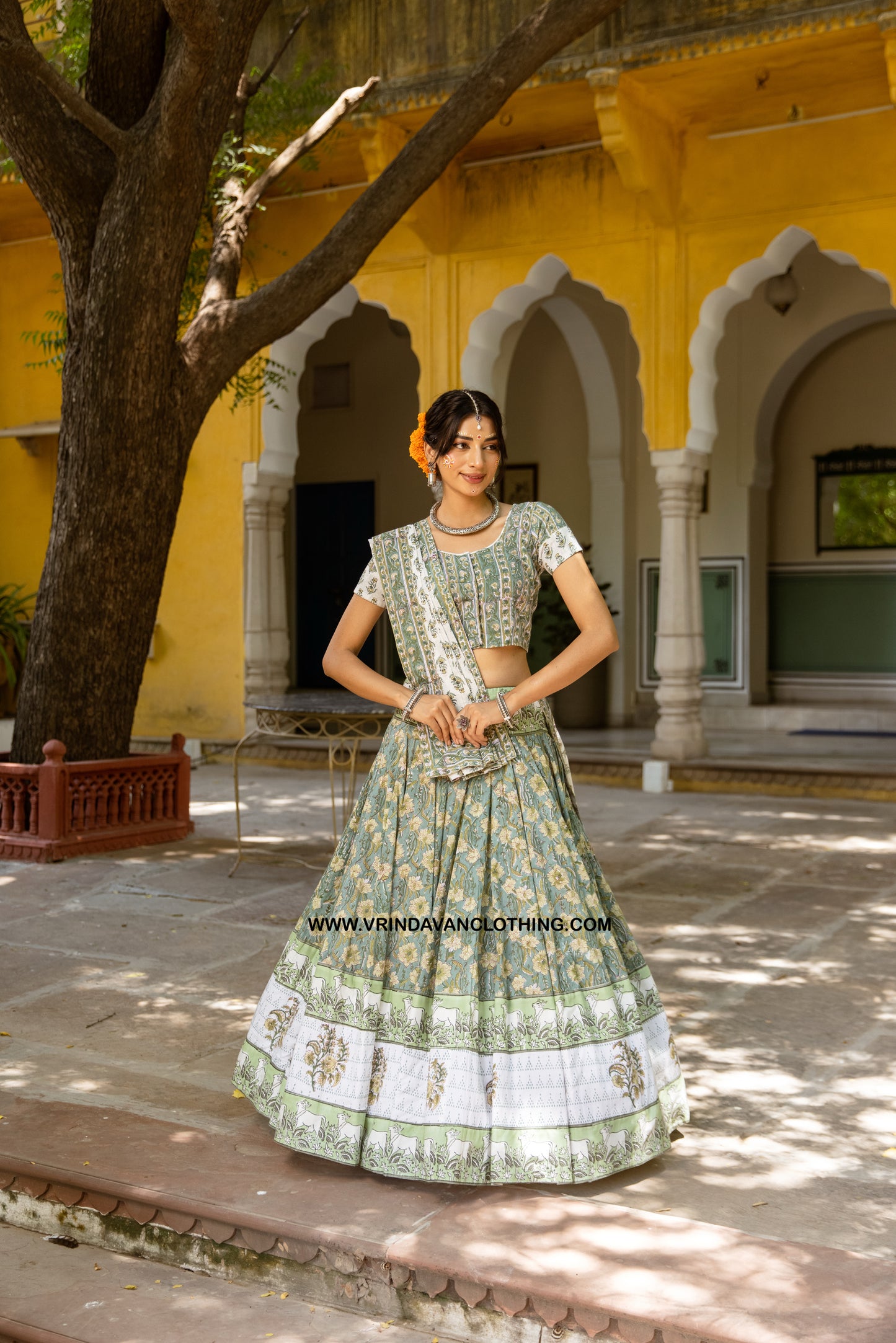 KANHA - Gopi skirt set.