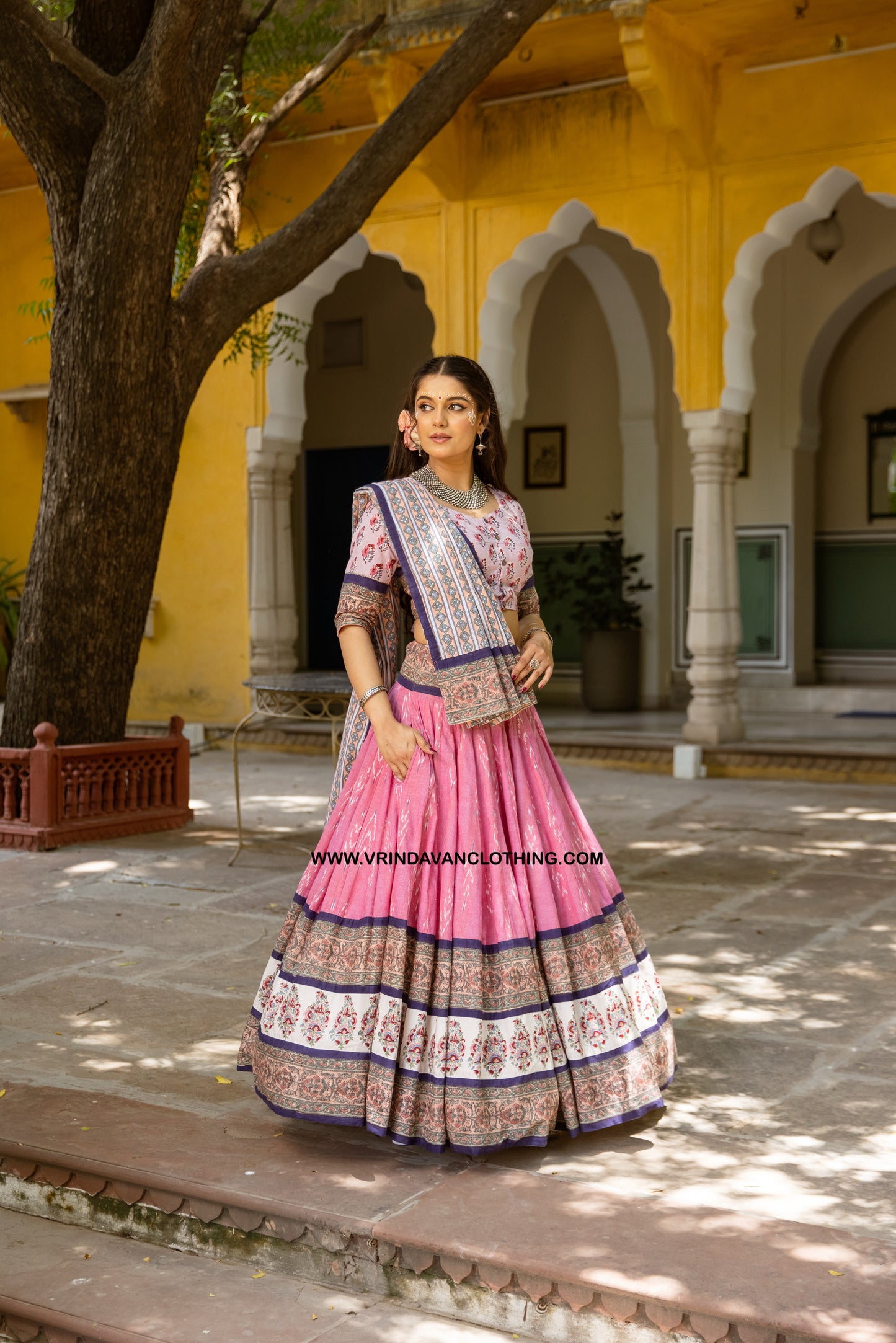 GOVIND - Gopi skirt set.