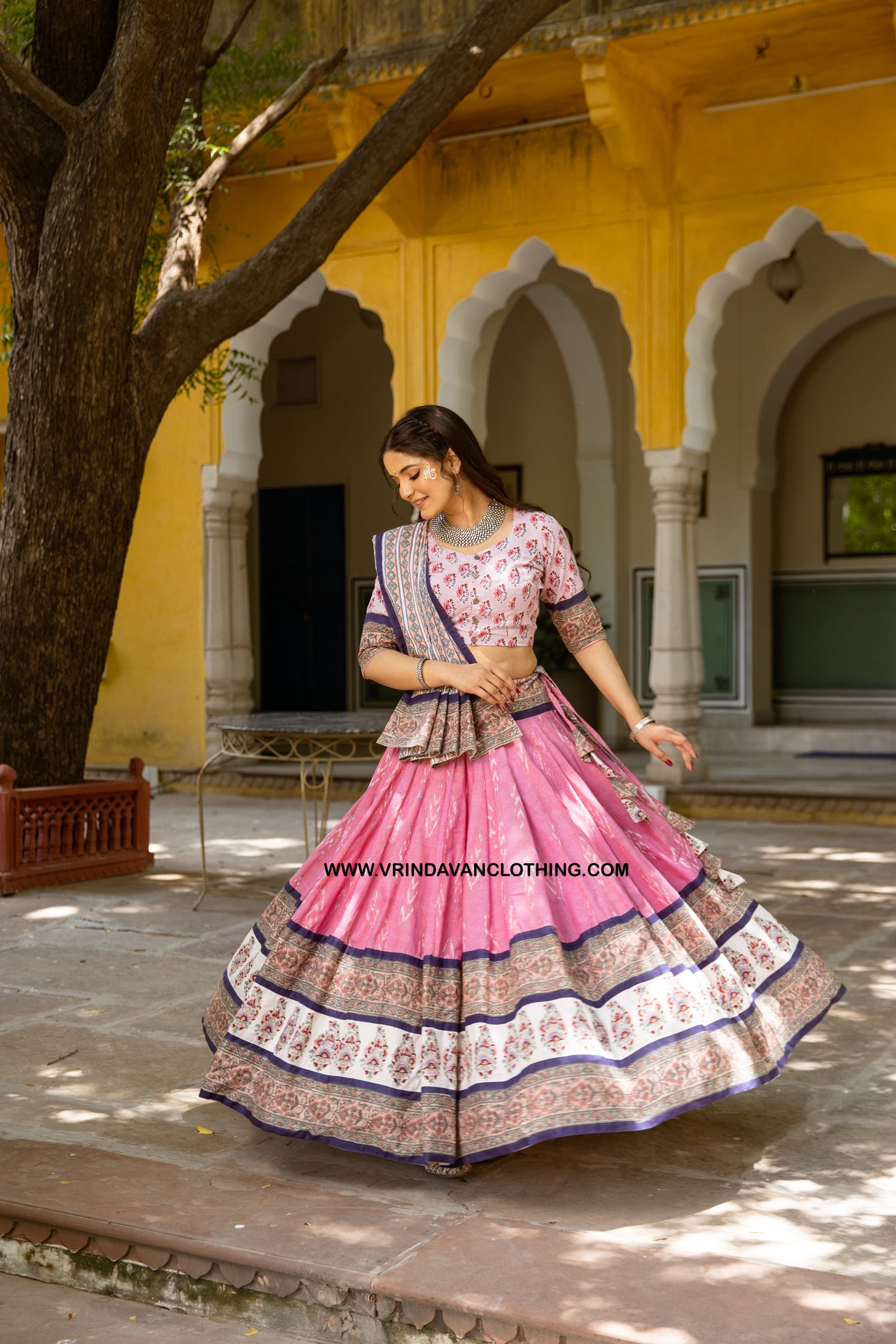 GOVIND - Gopi skirt set.