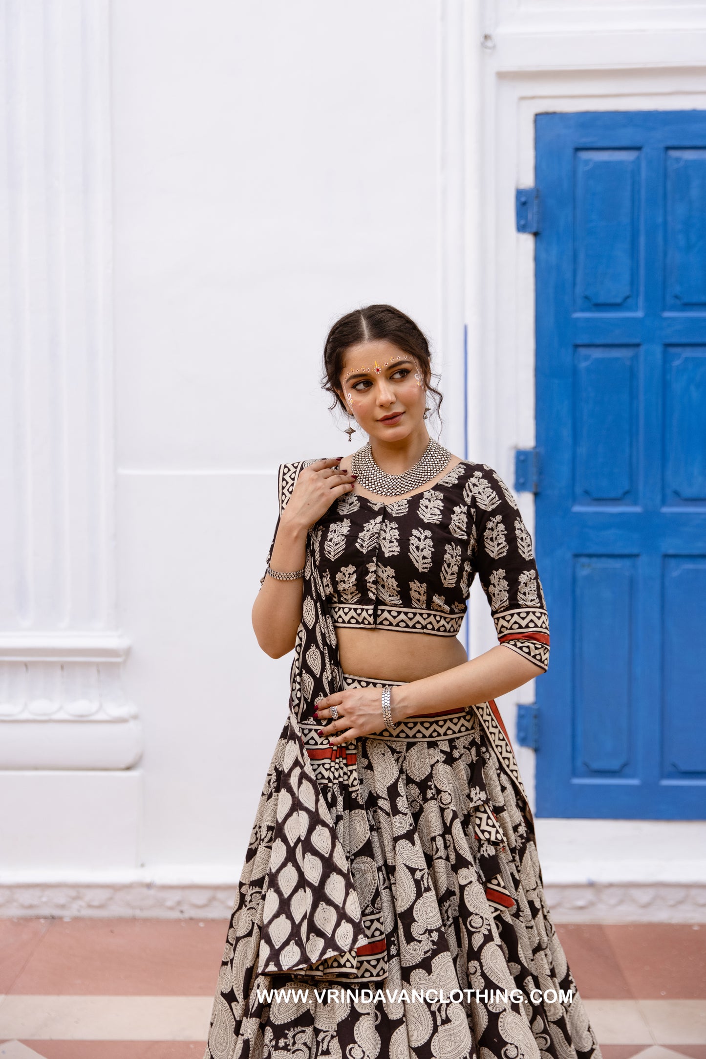 LOKESHWARI - Gopi skirt set.