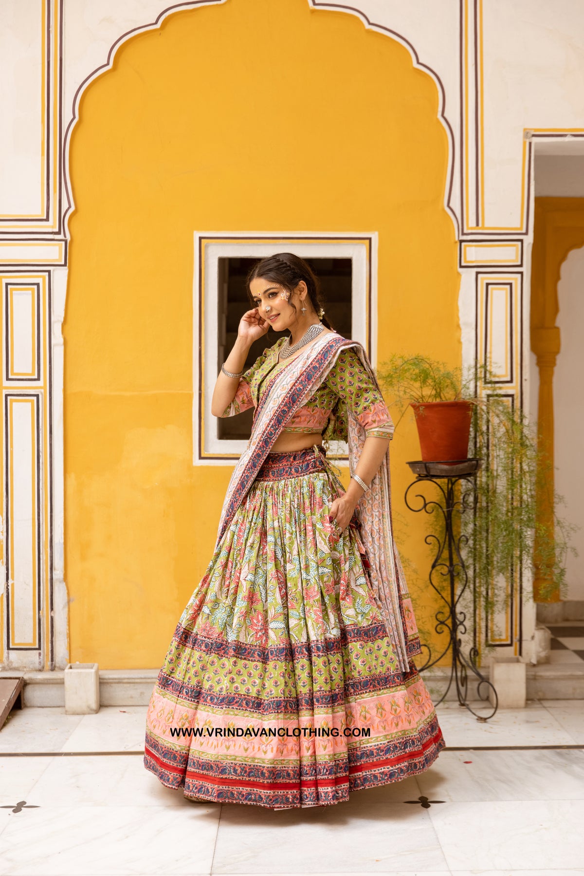 AVANI - Gopi skirt set.