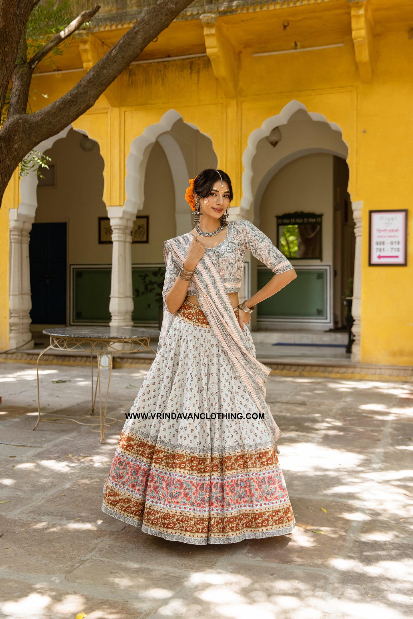 INDIRA MANI - Gopi skirt set.