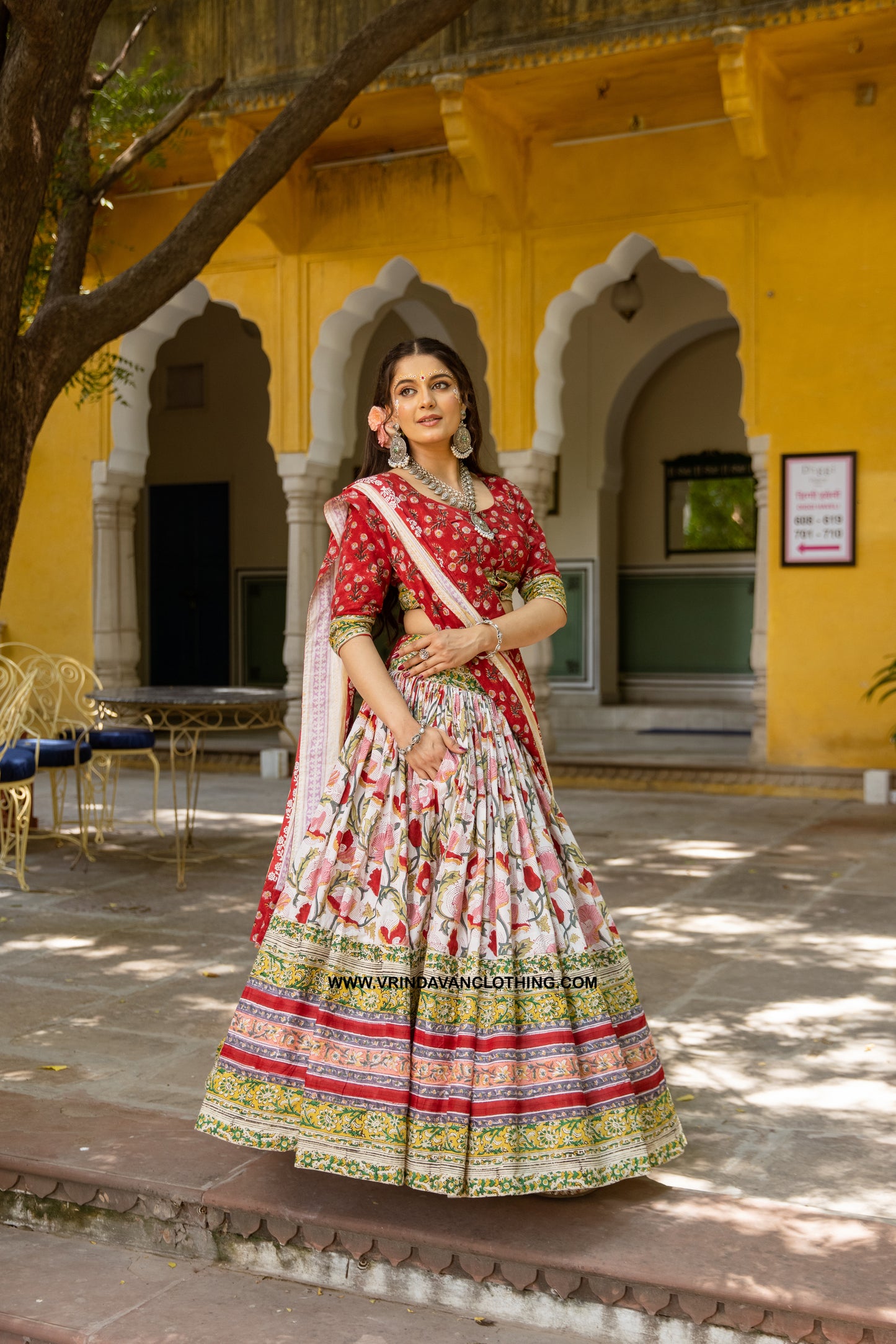 TARANGINI - Gopi skirt set.