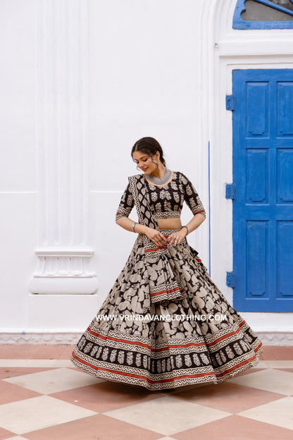 LOKESHWARI - Gopi skirt set.
