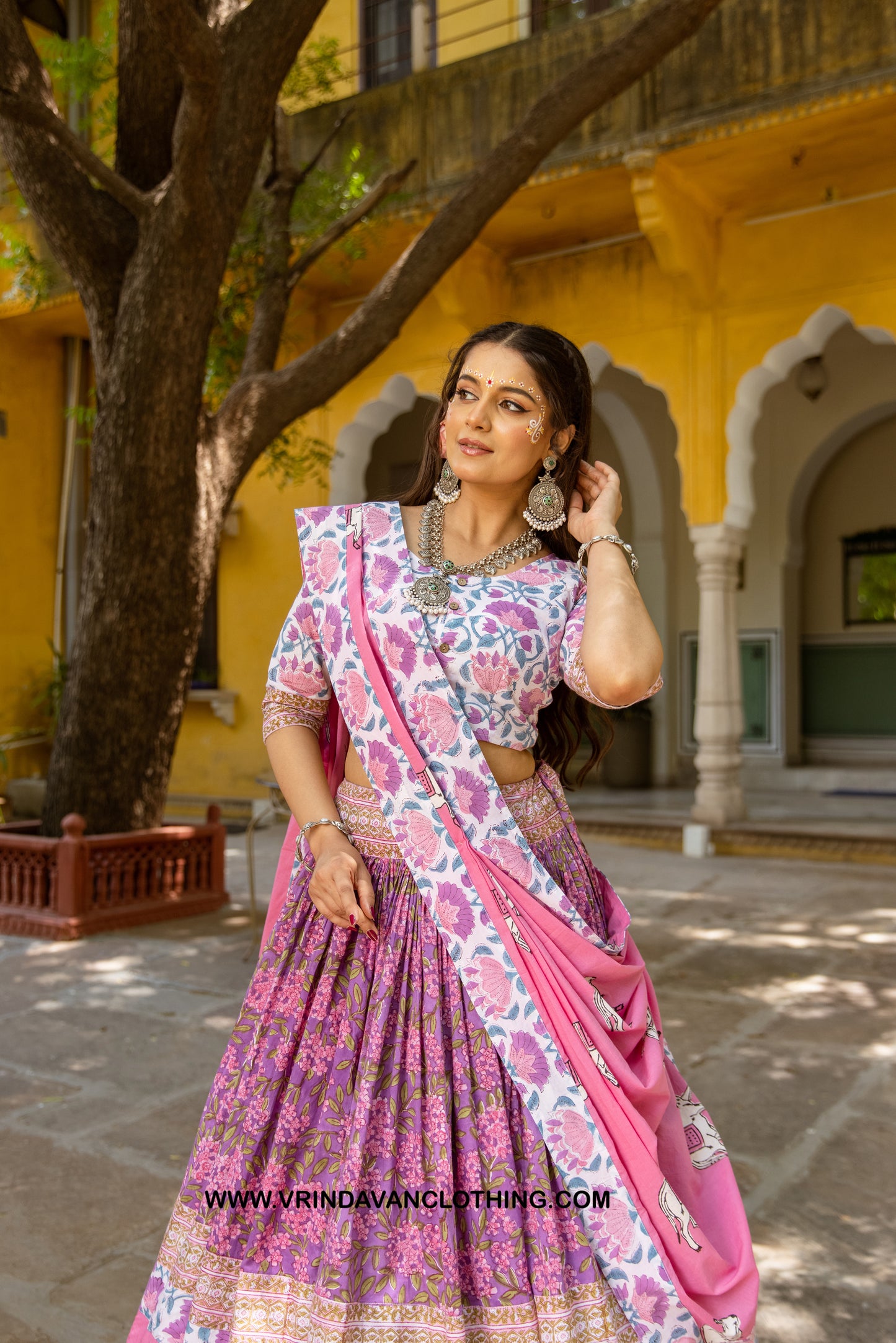 BALDEV - Gopi skirt set.