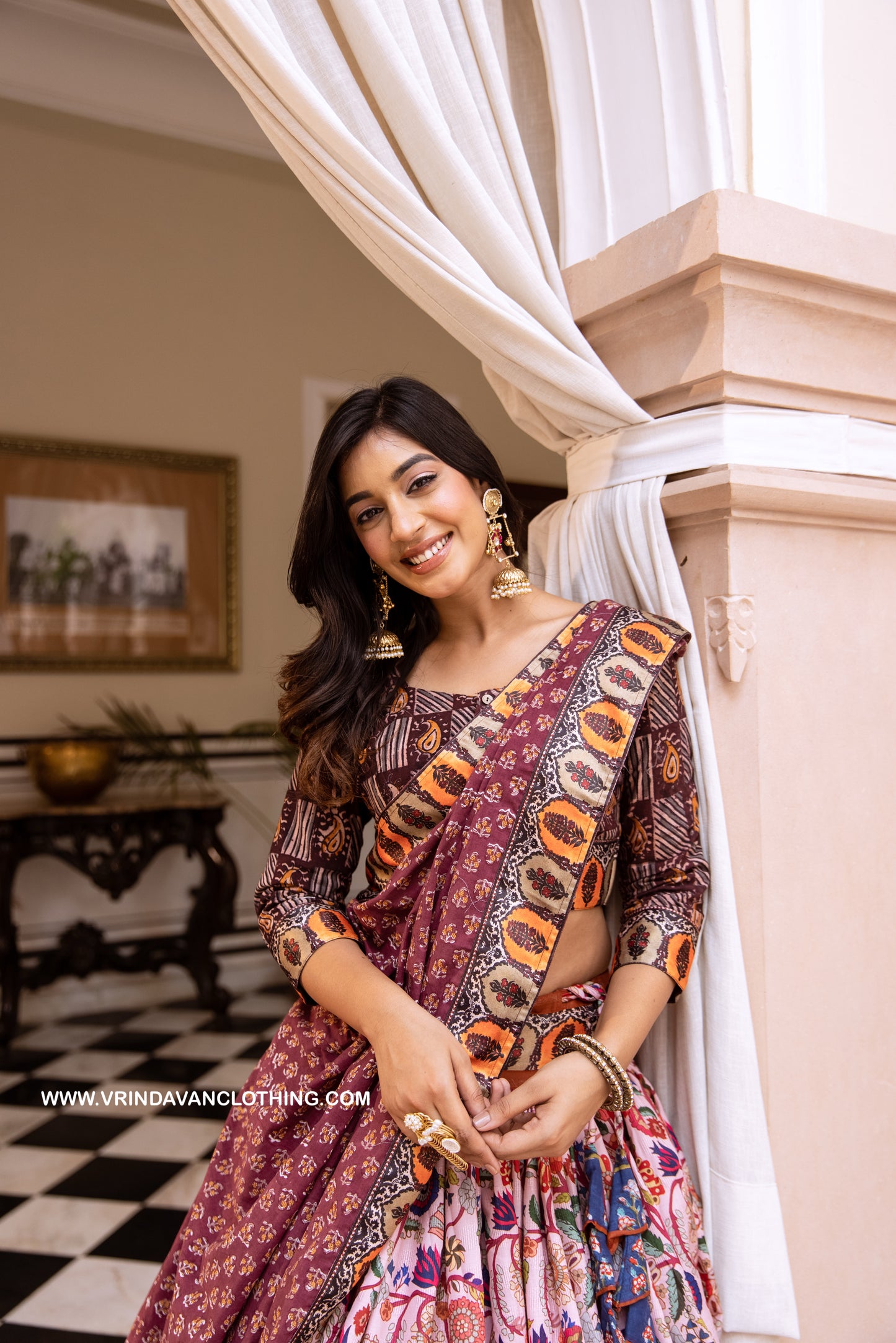 NALINI - Gopi Skirt Set.