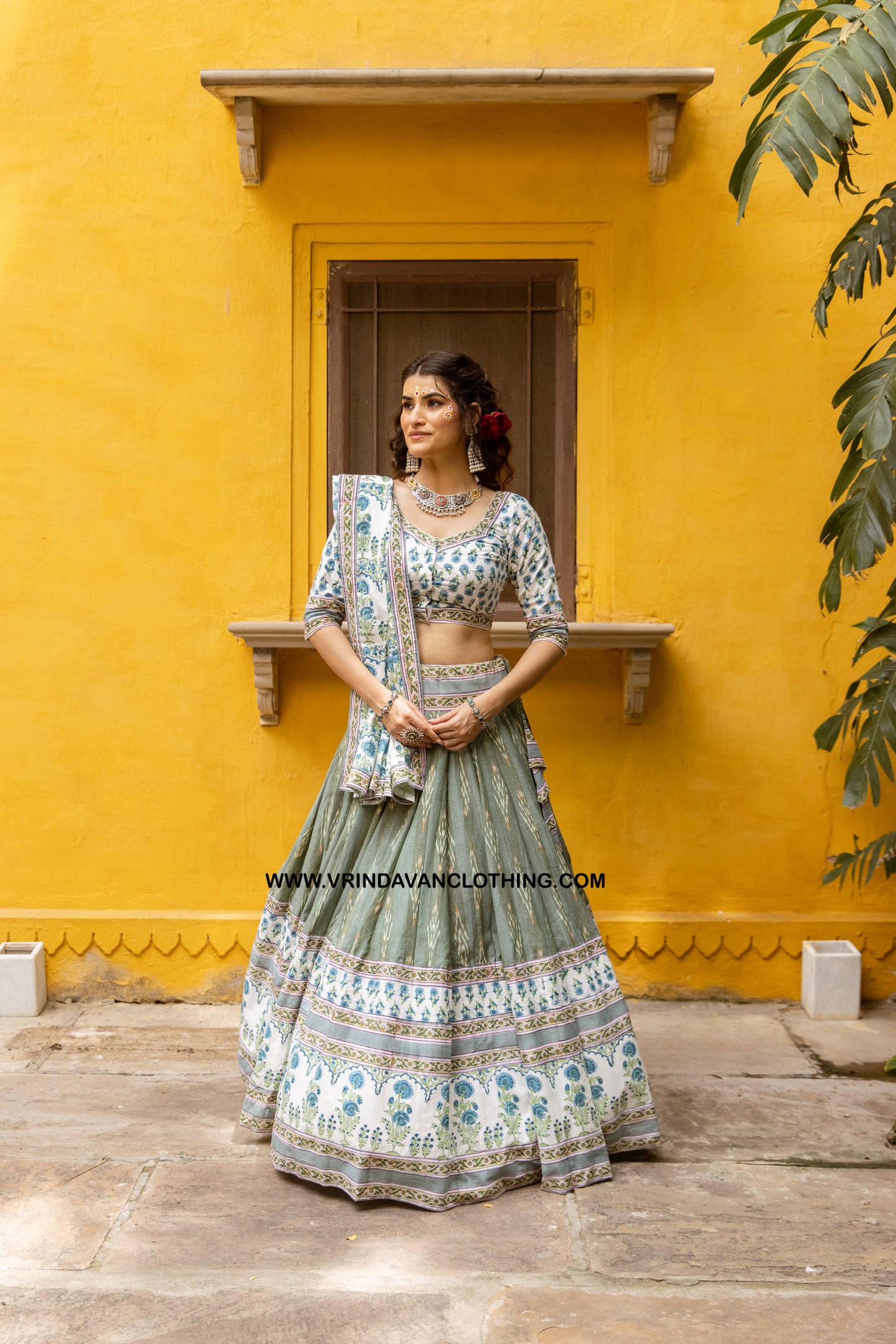 GIRIDHARI - Gopi skirt set.
