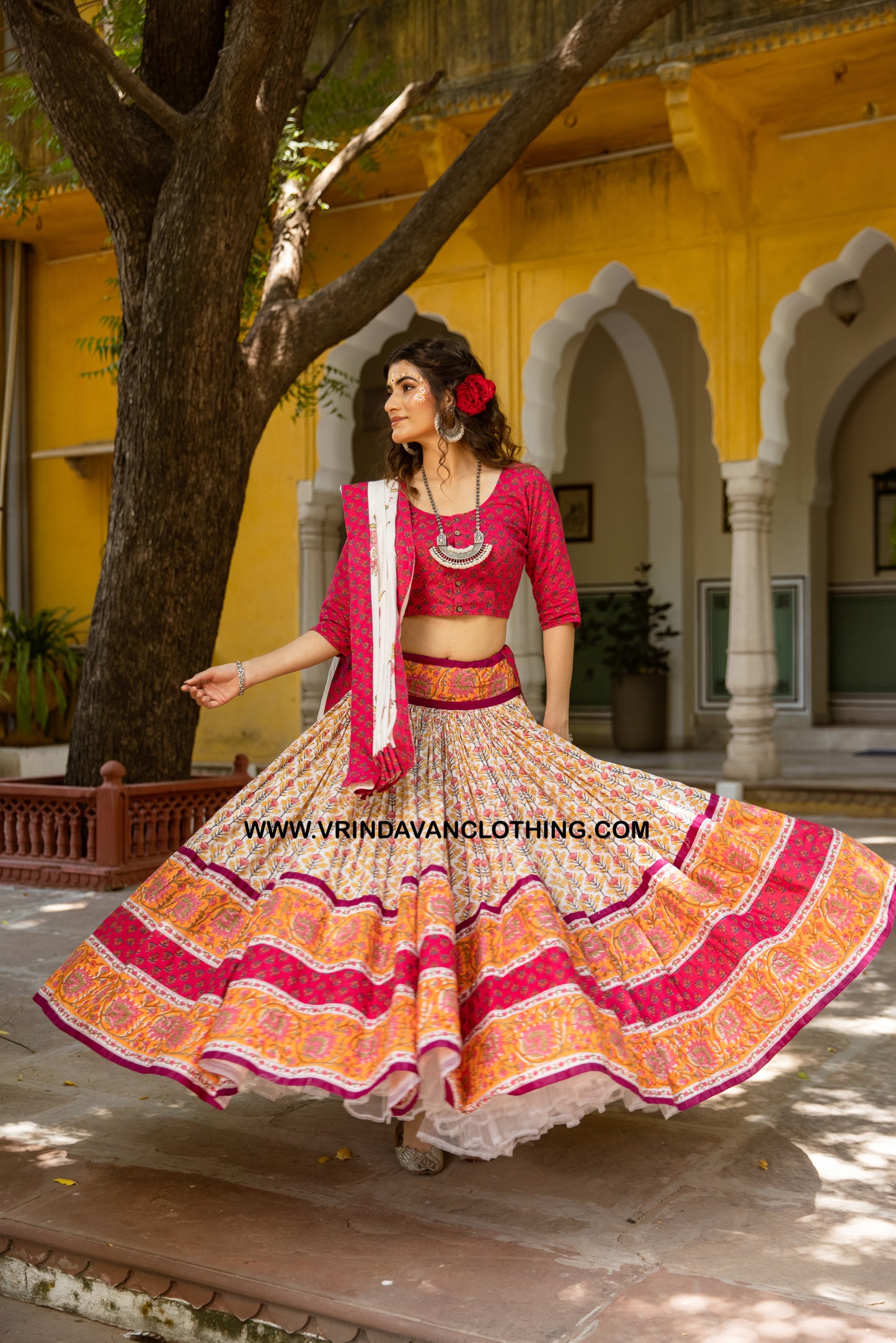 GOPAL - Gopi skirt set.