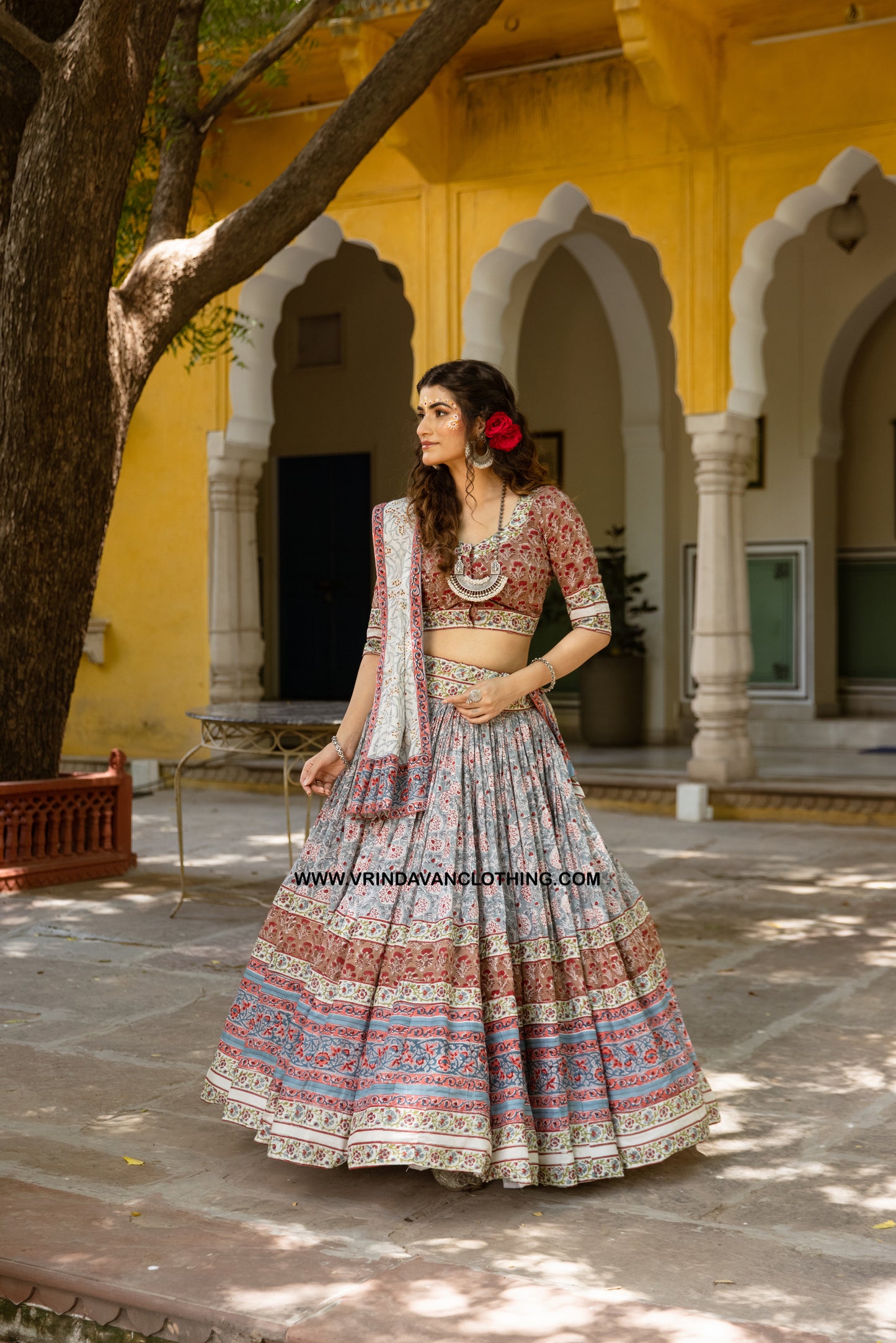 JAGANNATH - Gopi Skirt set.