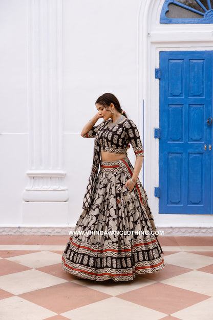 LOKESHWARI - Gopi skirt set.