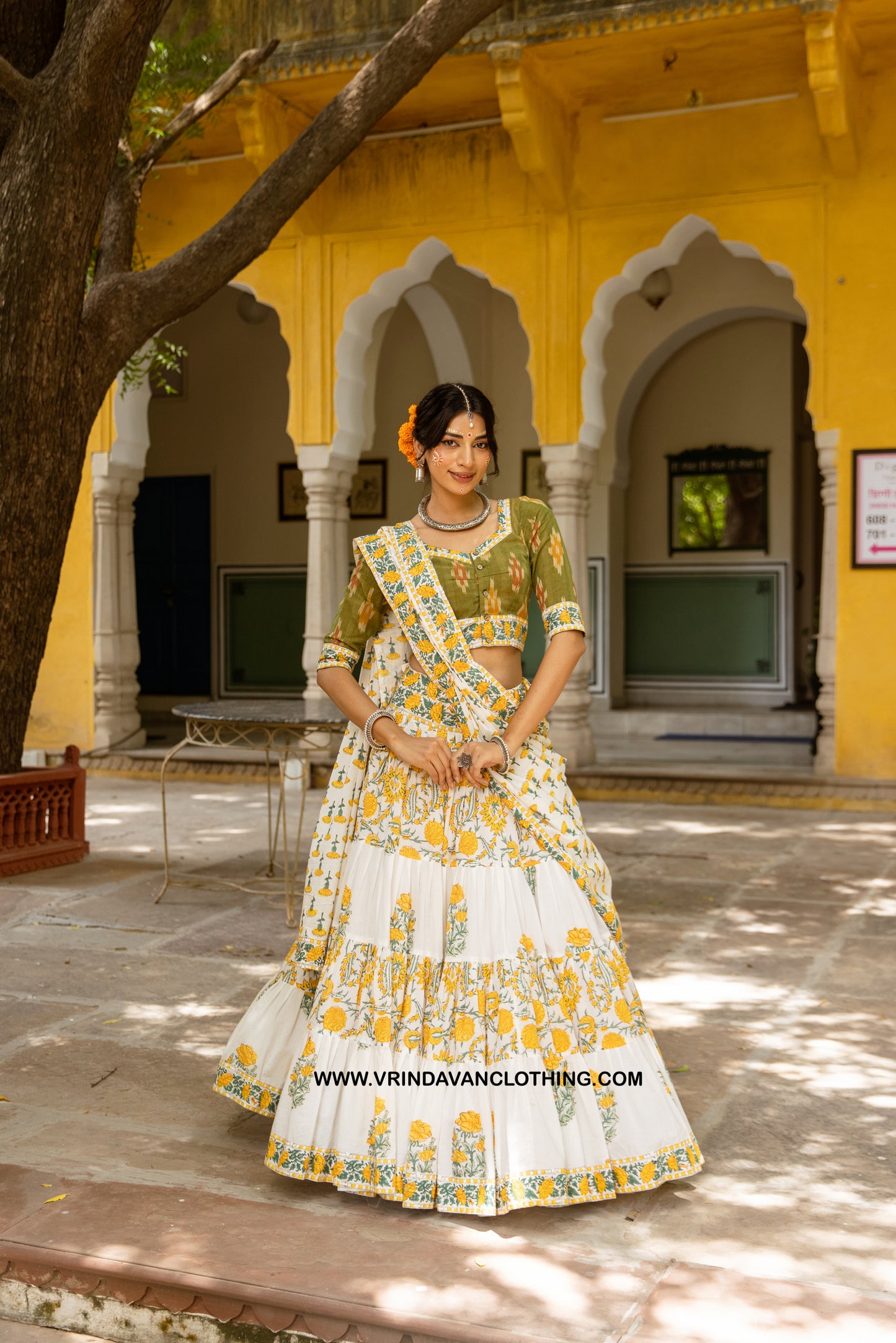DAISY - Gopi Skirt set.