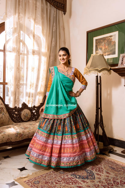 DARIYA | Gopi Skirt Set