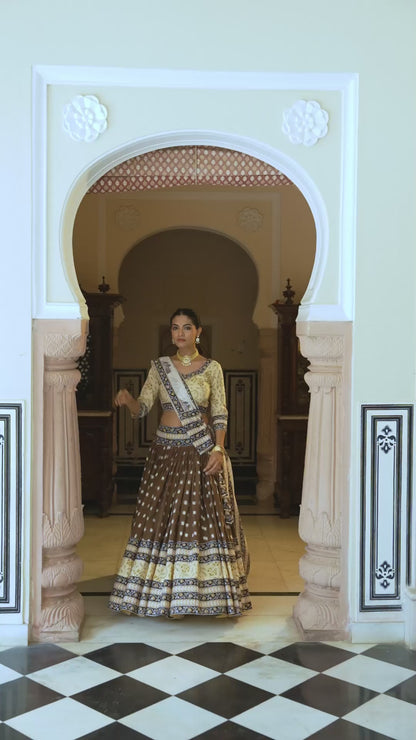 DIKSHA | Gopi Skirt Set.